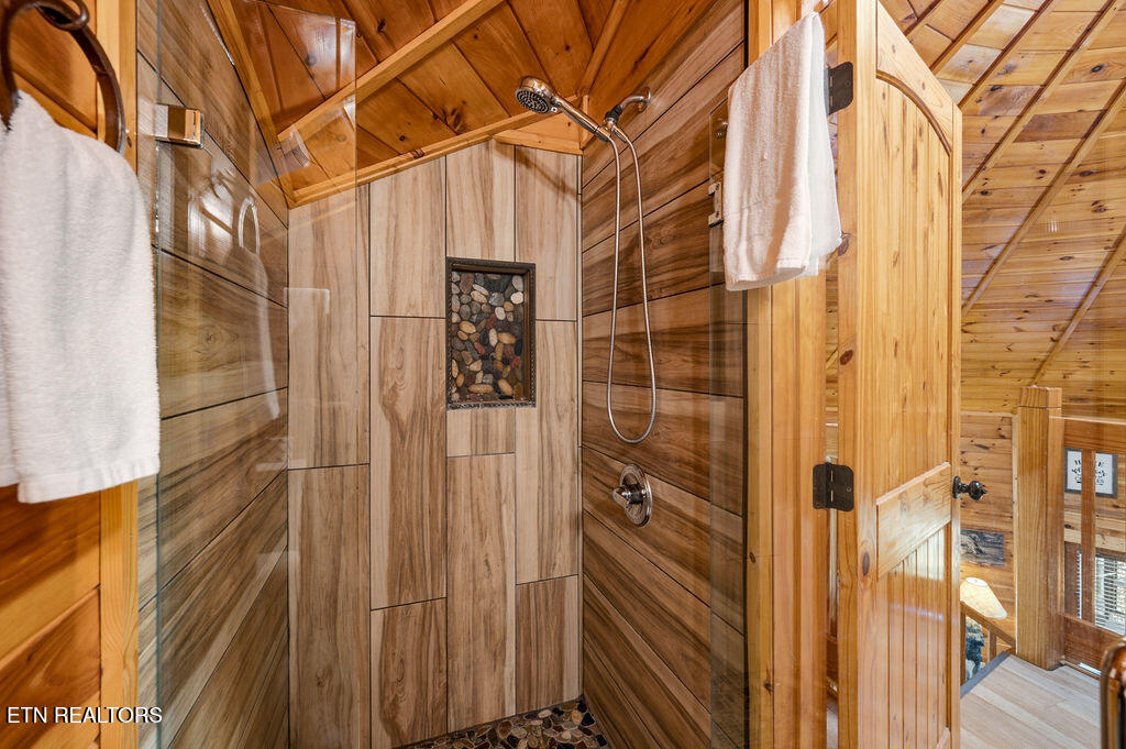 1086 Towering Oaks Drive Sevierville TN 37876