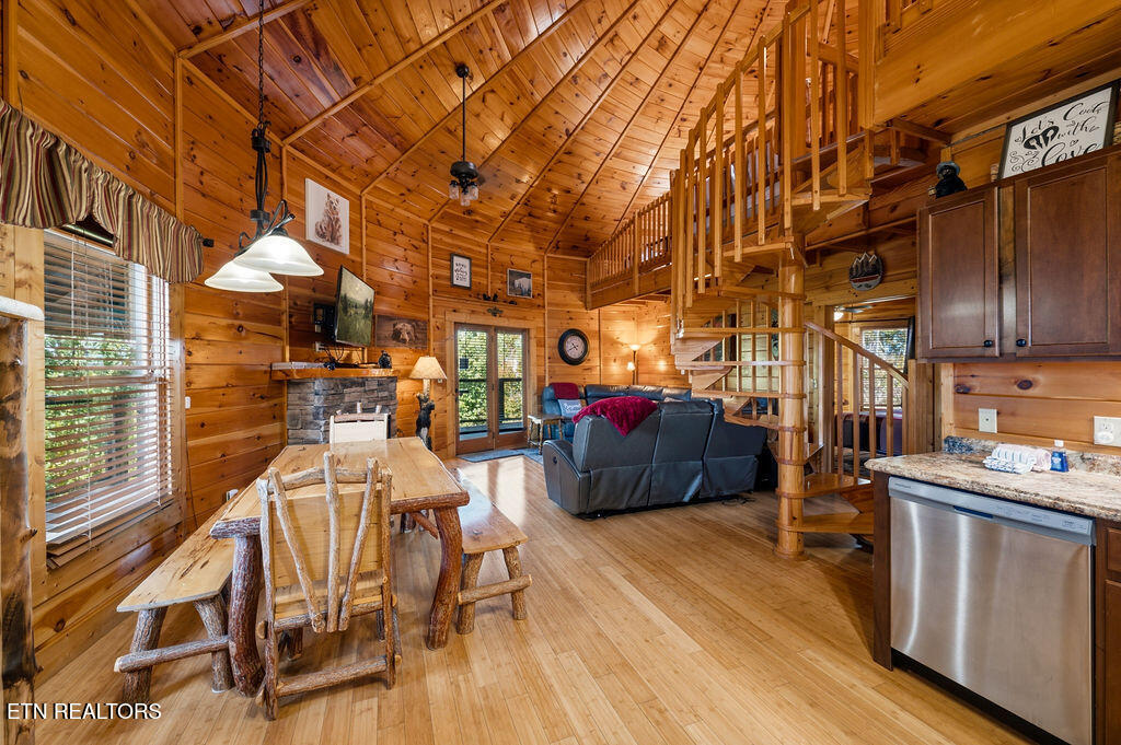 1086 Towering Oaks Drive Sevierville TN 37876