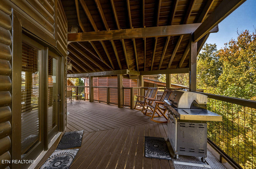 1086 Towering Oaks Drive Sevierville TN 37876