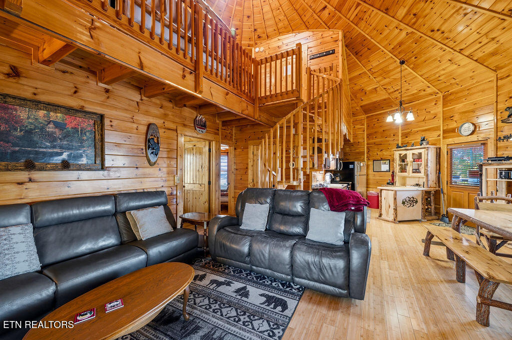 1086 Towering Oaks Drive Sevierville TN 37876