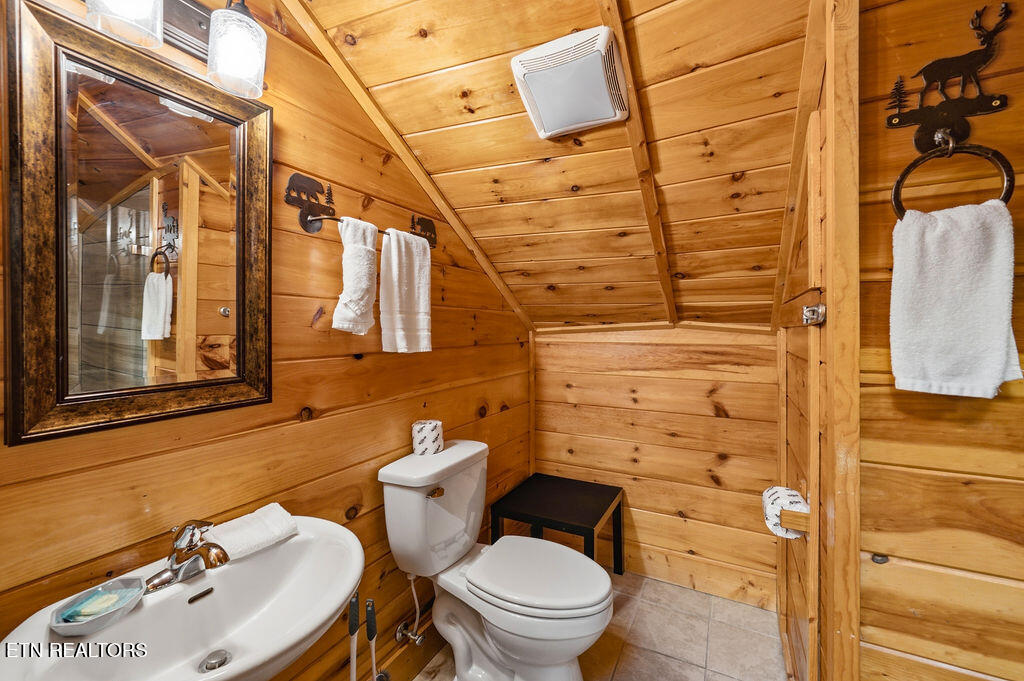 1086 Towering Oaks Drive Sevierville TN 37876
