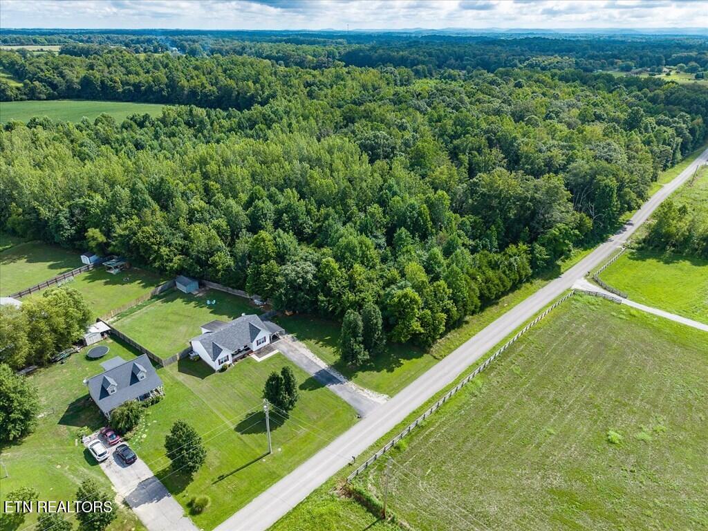 6775 Thomas Twin Oak Road Baxter TN 38544