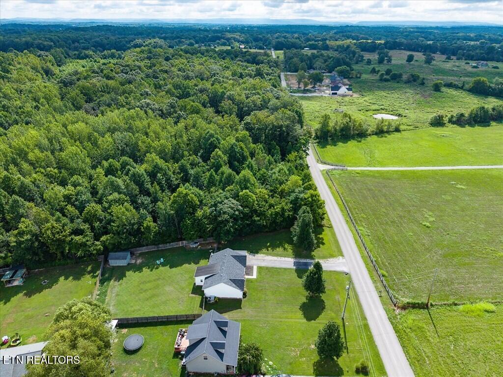 6775 Thomas Twin Oak Road Baxter TN 38544