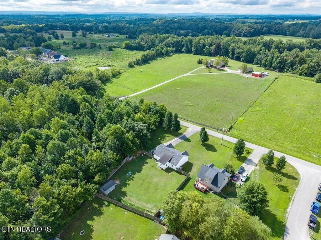 6775 Thomas Twin Oak Road Baxter TN 38544