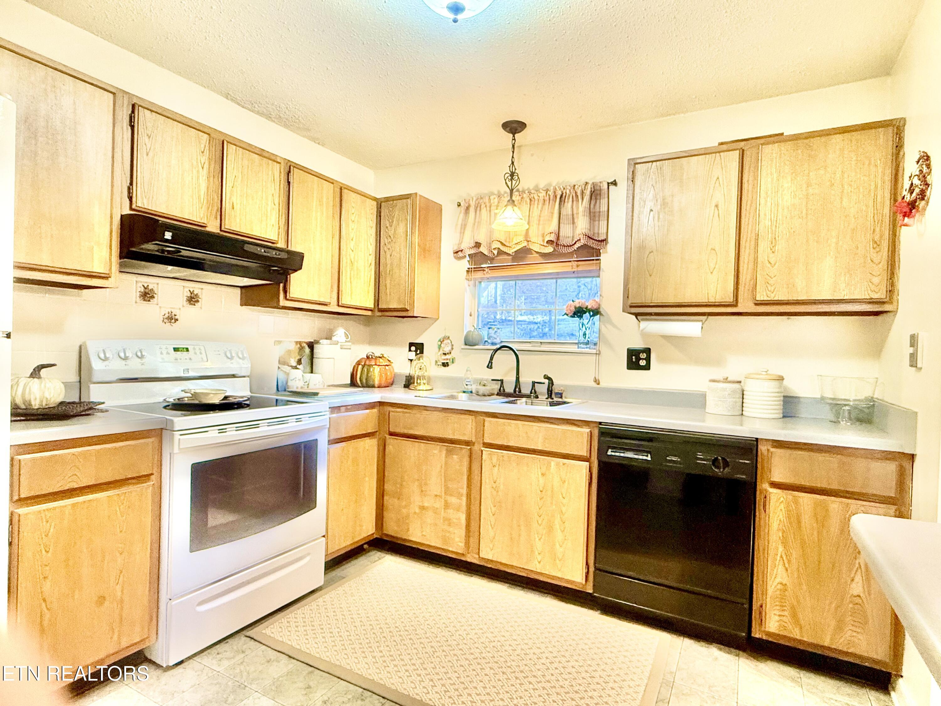 5720 Aloha Avenue Knoxville TN 37921