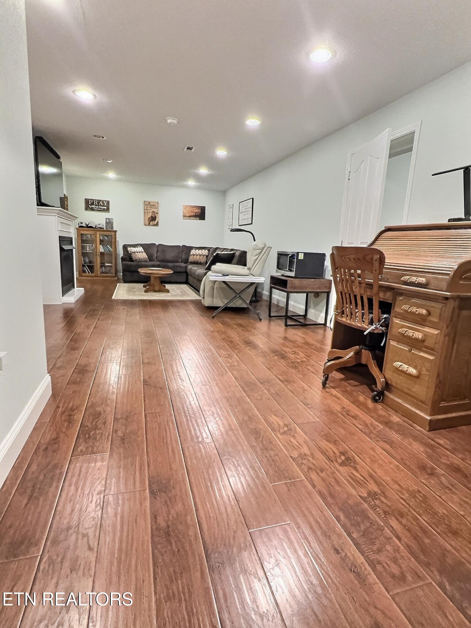 430 Bluff Trace Jacksboro TN 37757