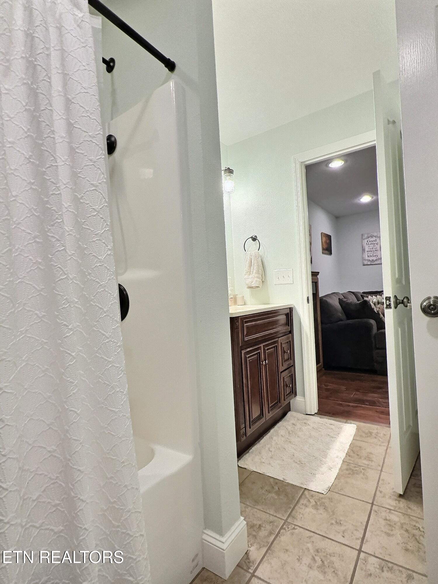 430 Bluff Trace Jacksboro TN 37757