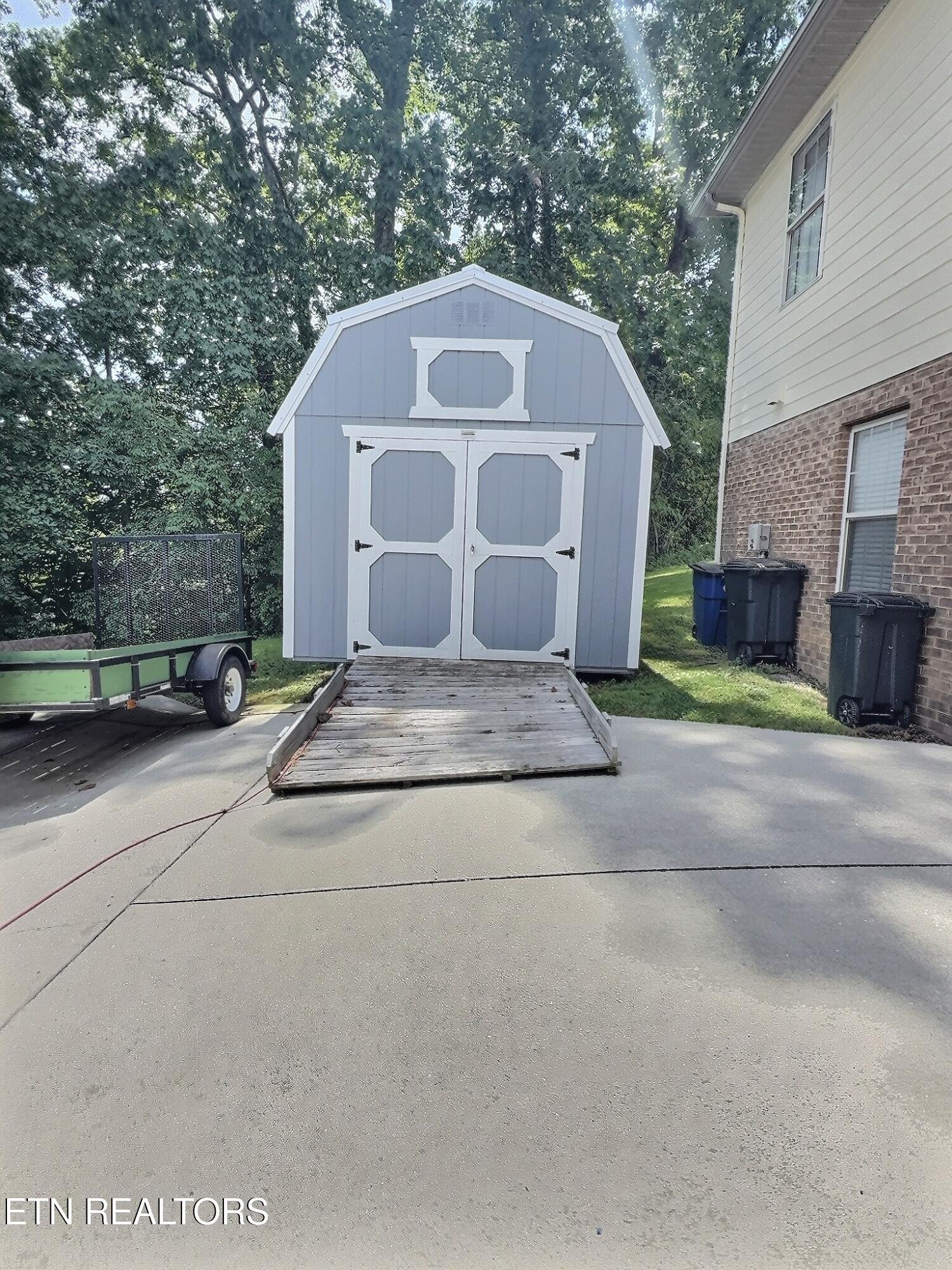 430 Bluff Trace Jacksboro TN 37757