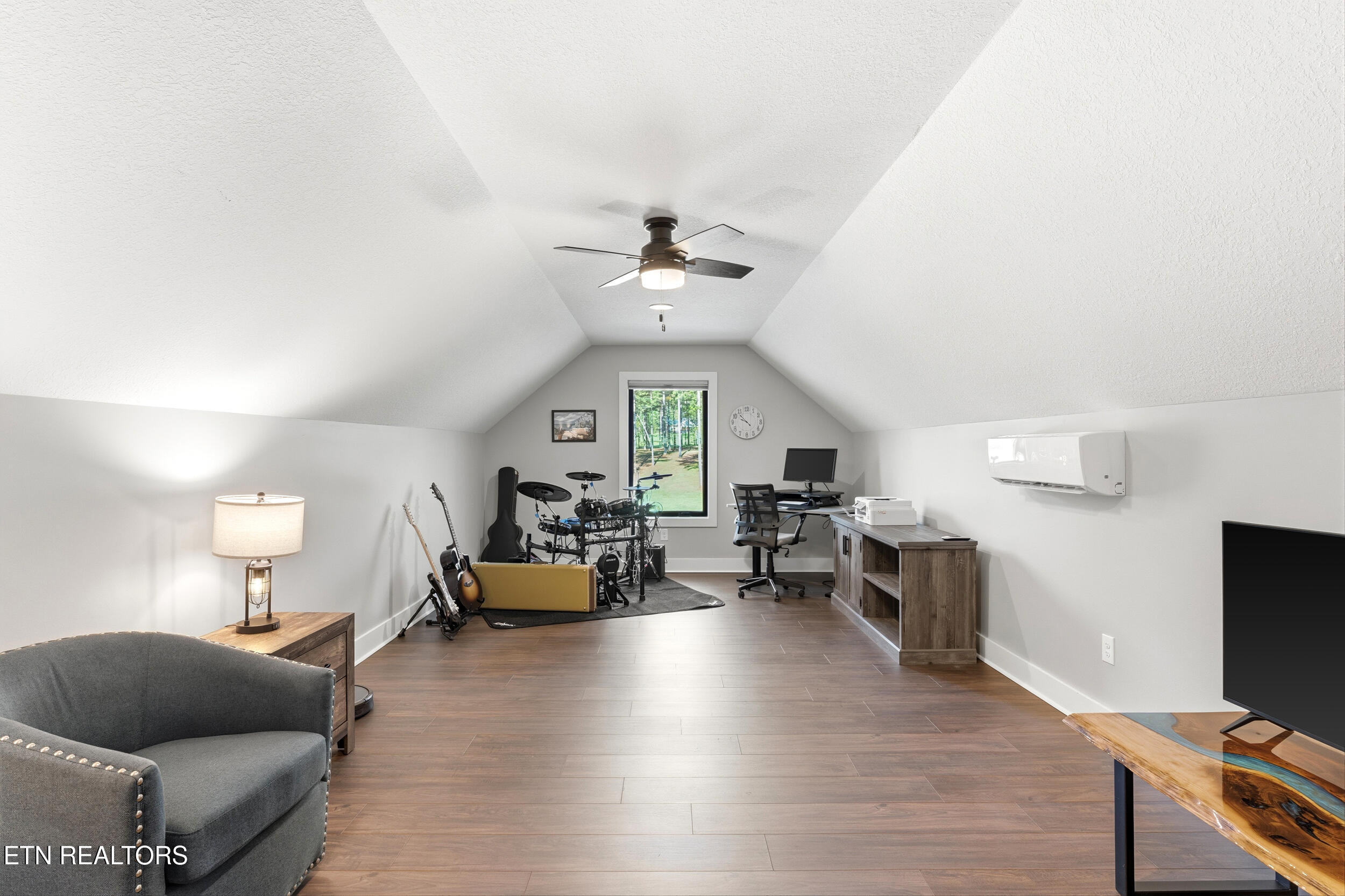 136 Wilderness Drive Vonore TN 37885