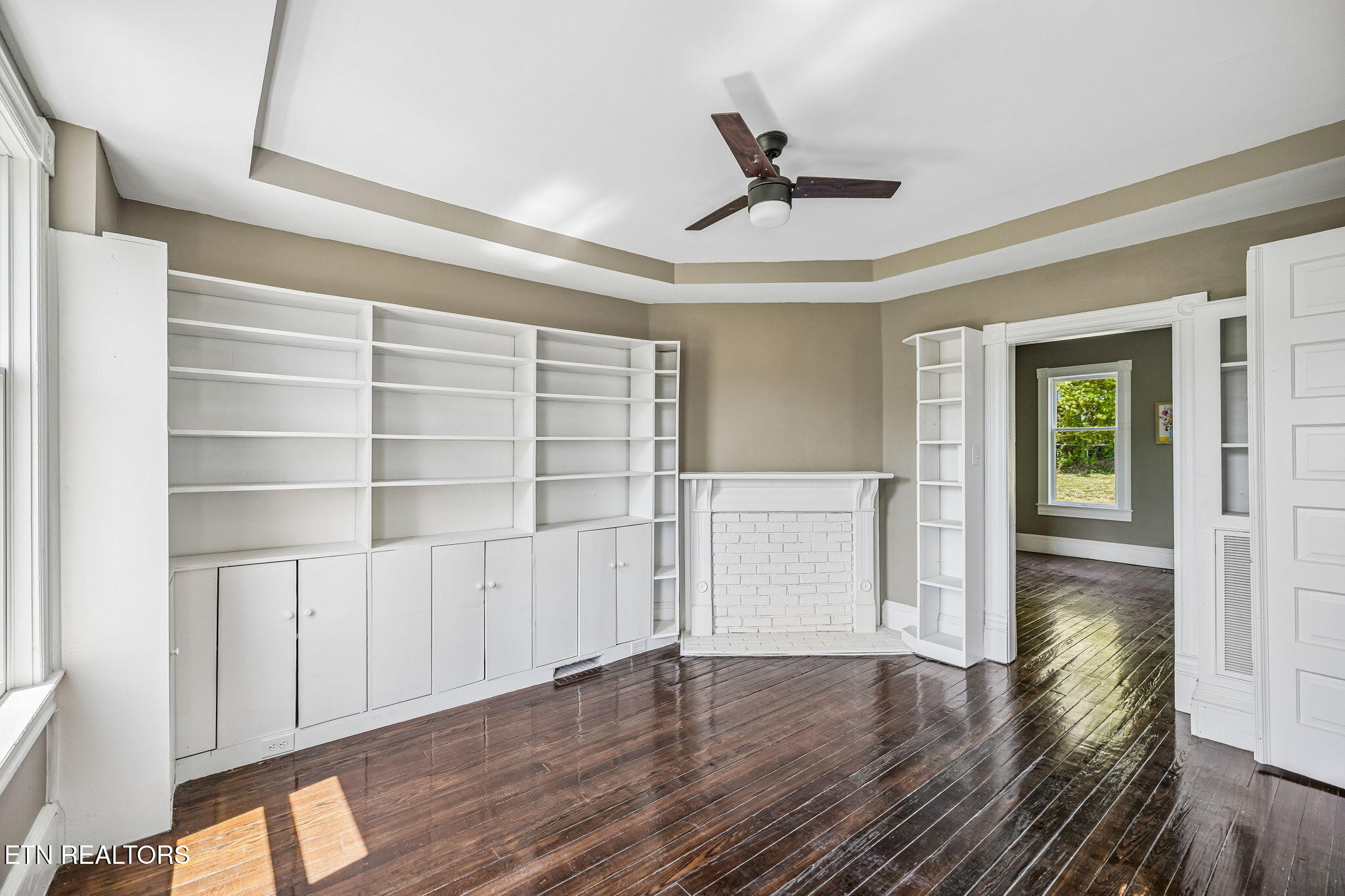 902 Queen Avenue Harriman TN 37748