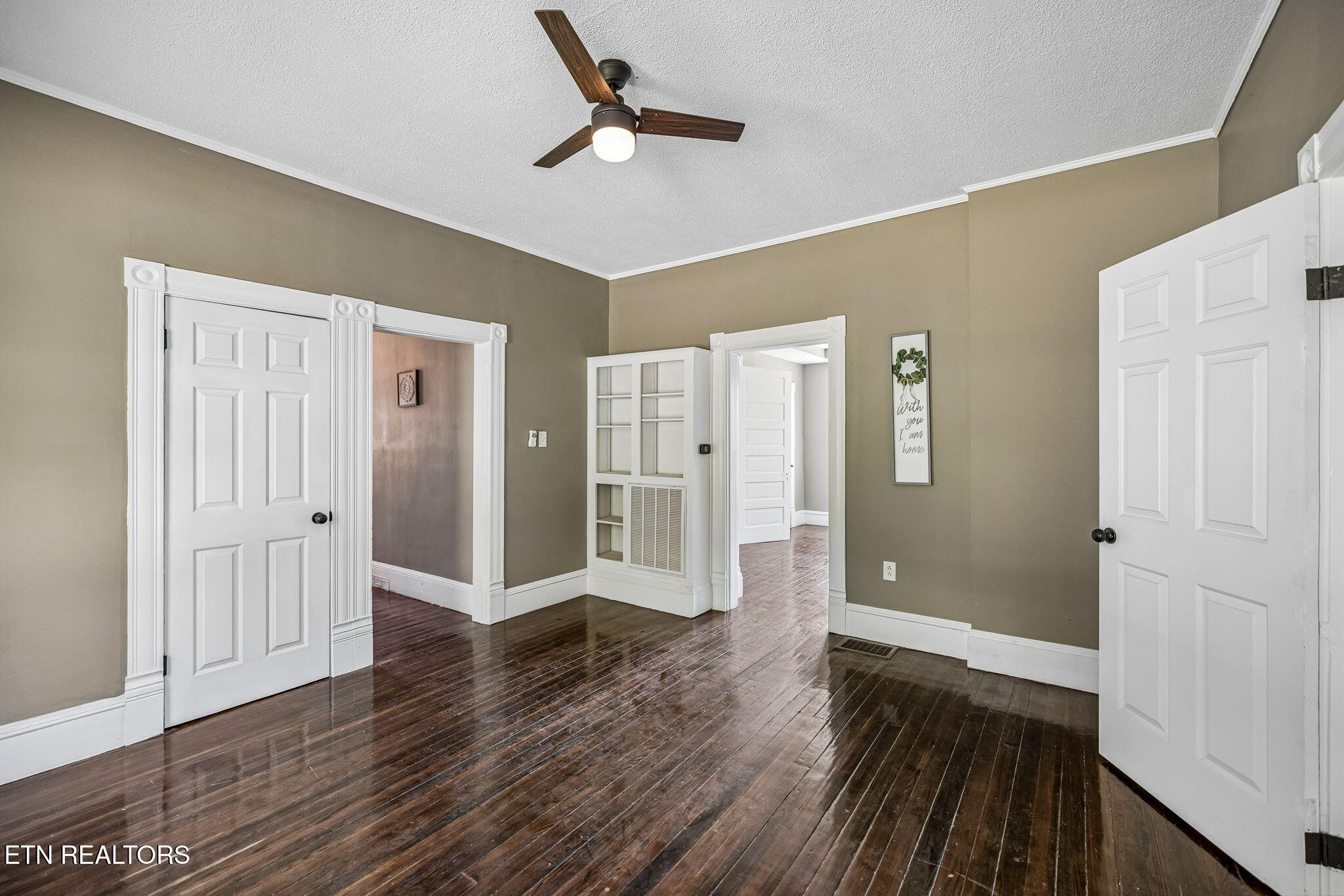 902 Queen Avenue Harriman TN 37748