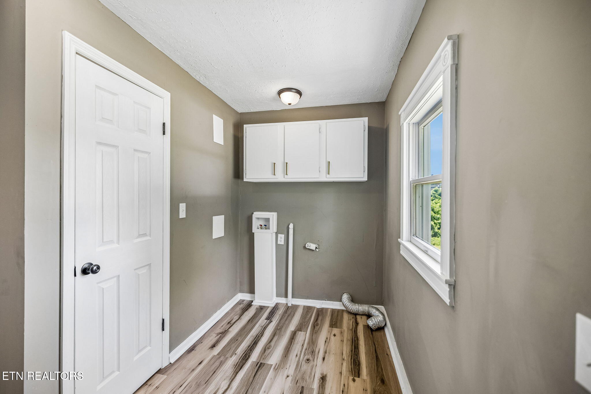902 Queen Avenue Harriman TN 37748