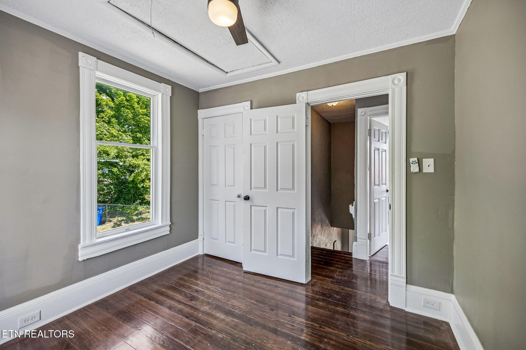 902 Queen Avenue Harriman TN 37748
