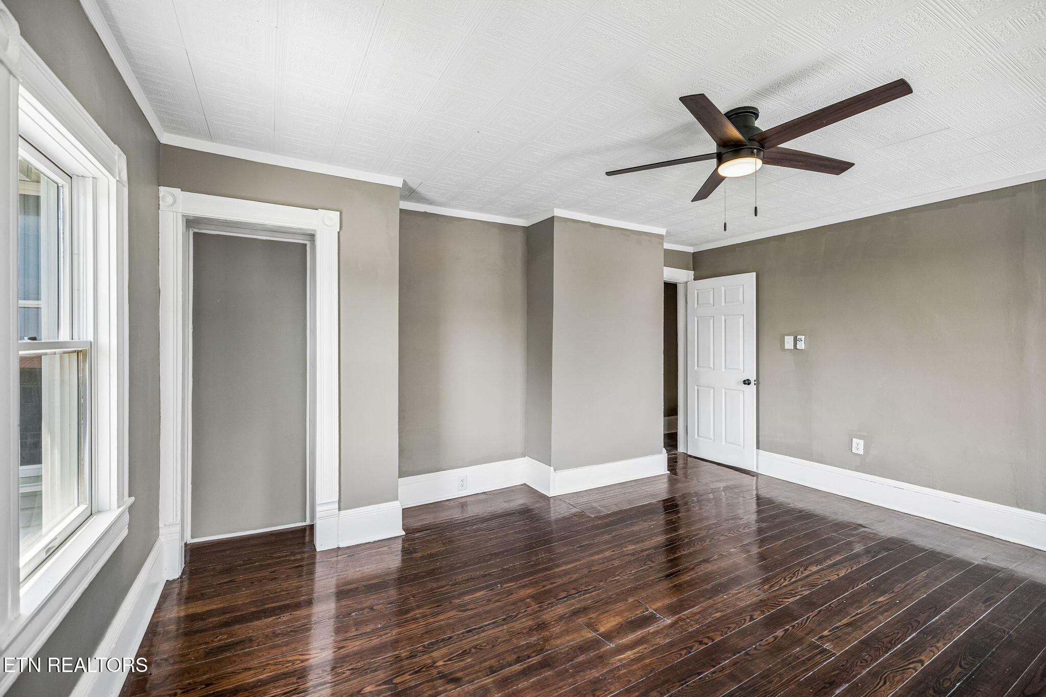 902 Queen Avenue Harriman TN 37748