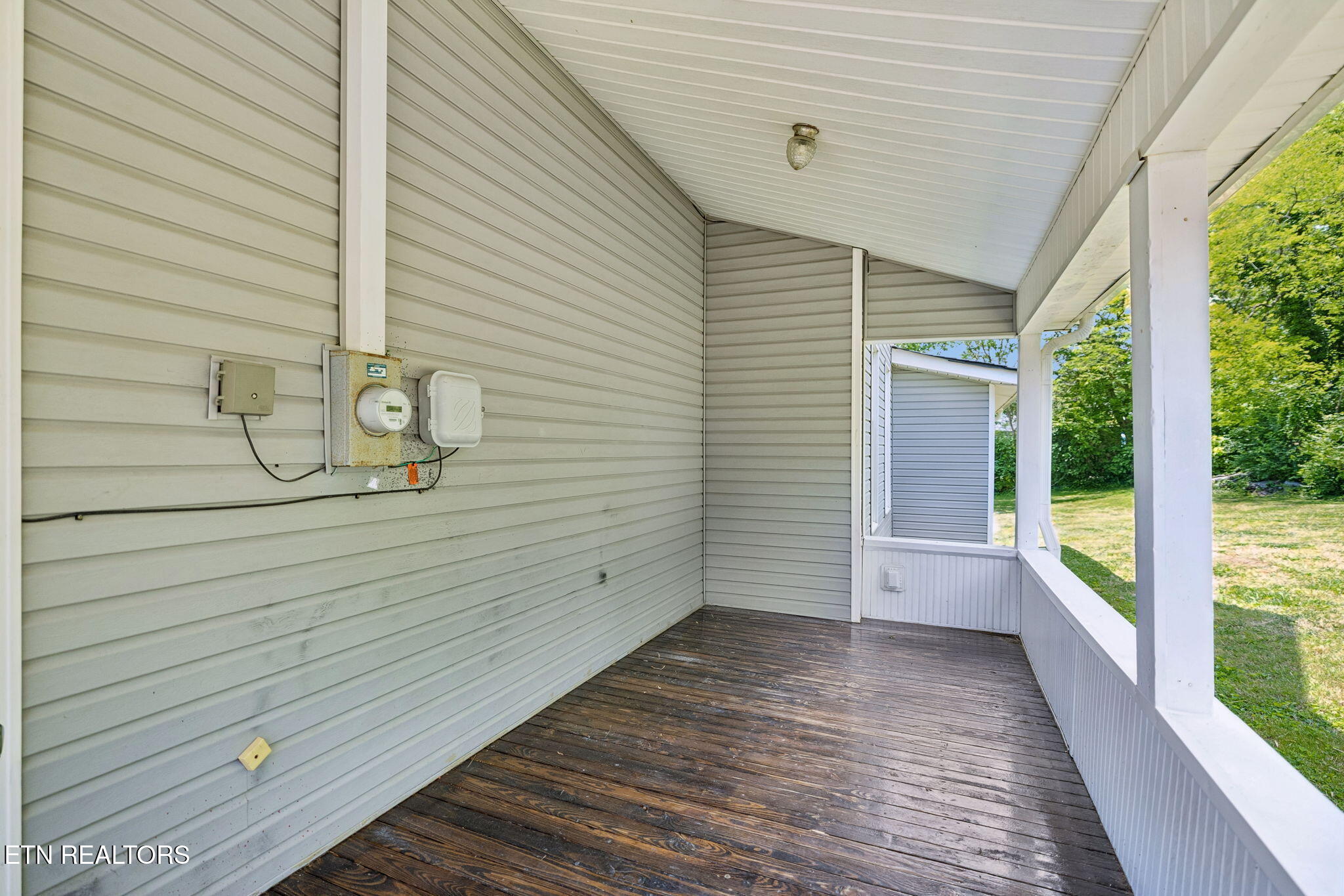 902 Queen Avenue Harriman TN 37748