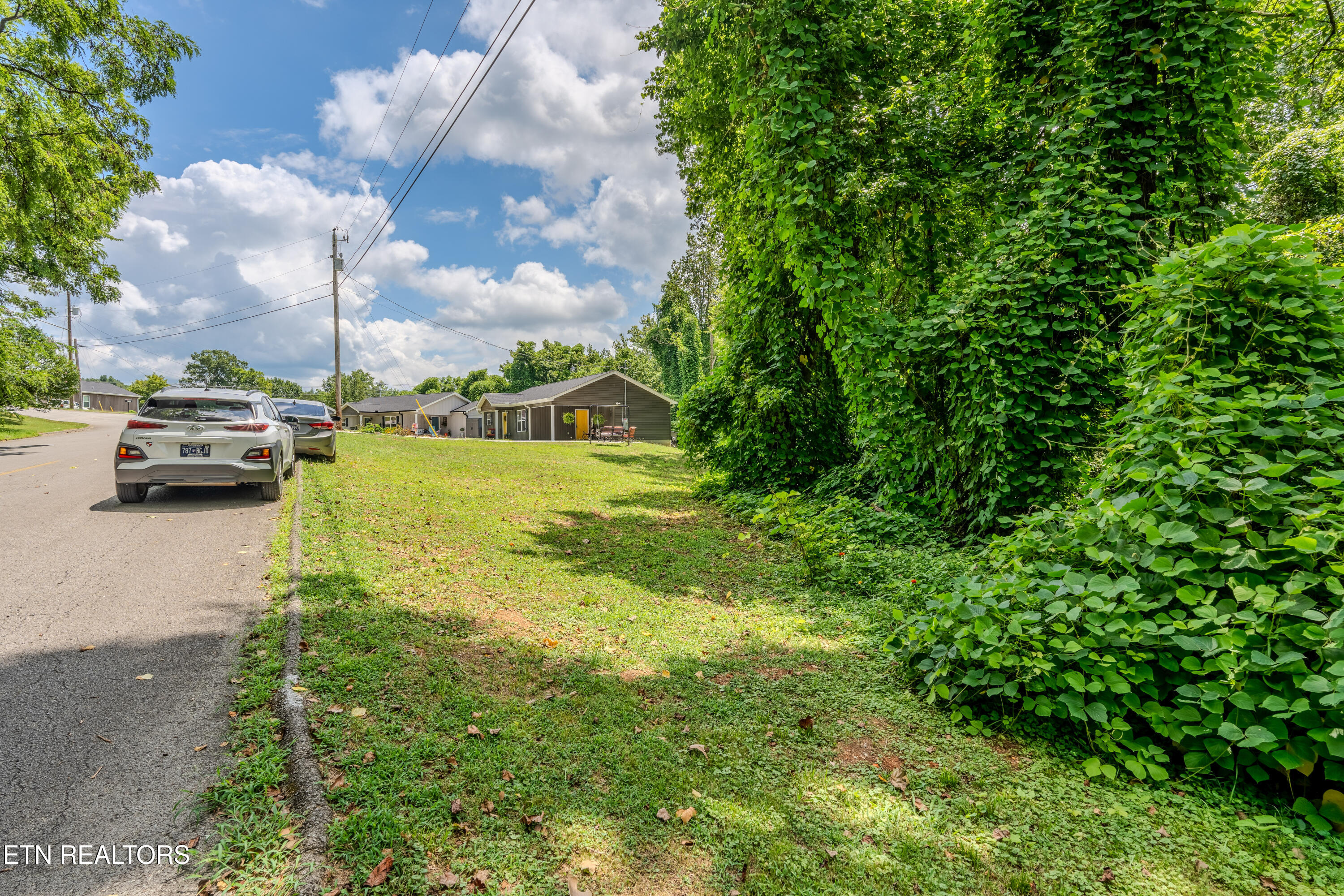 105 Wealdwood Drive Clinton TN 37716
