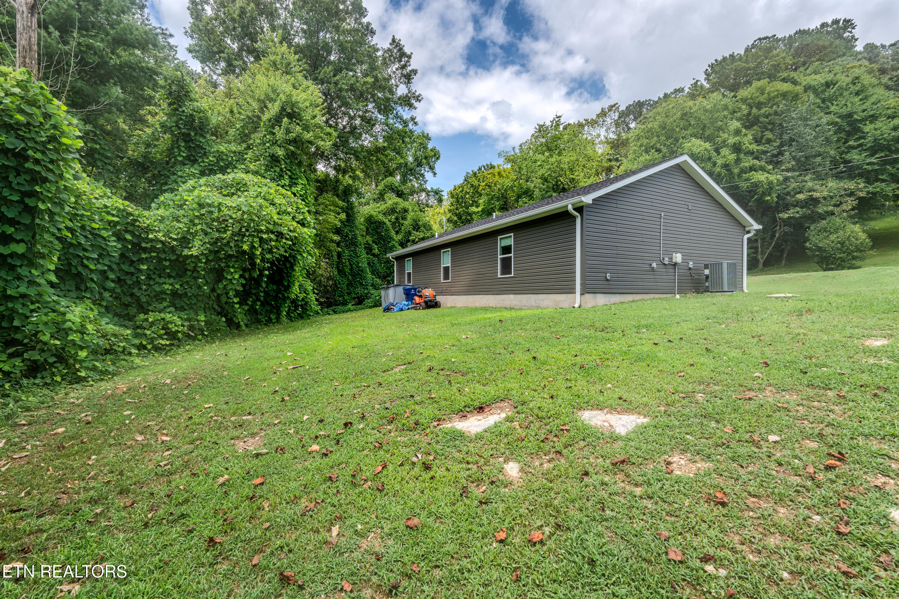105 Wealdwood Drive Clinton TN 37716