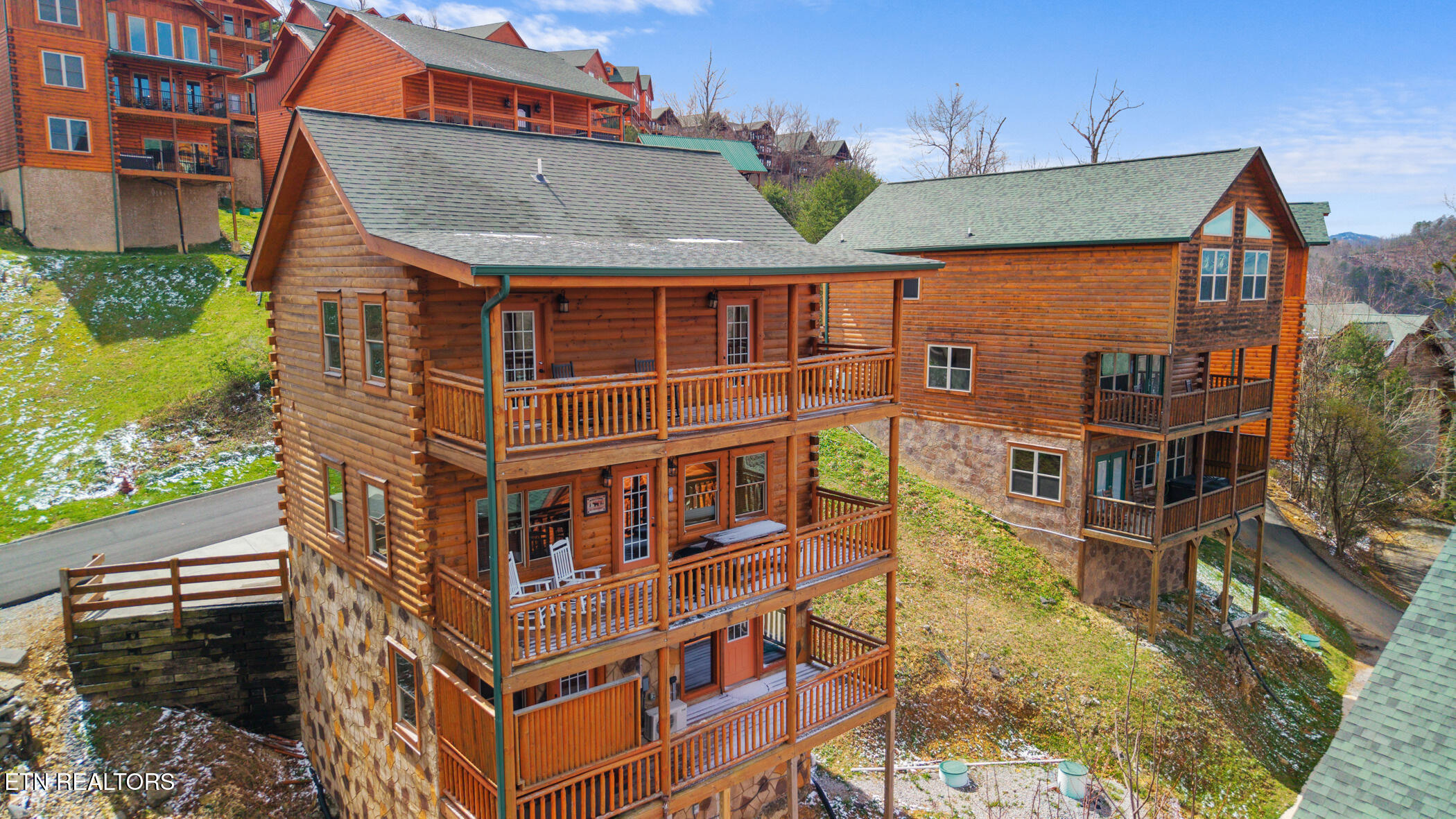 1244 Bird Nest Way Sevierville TN 37862