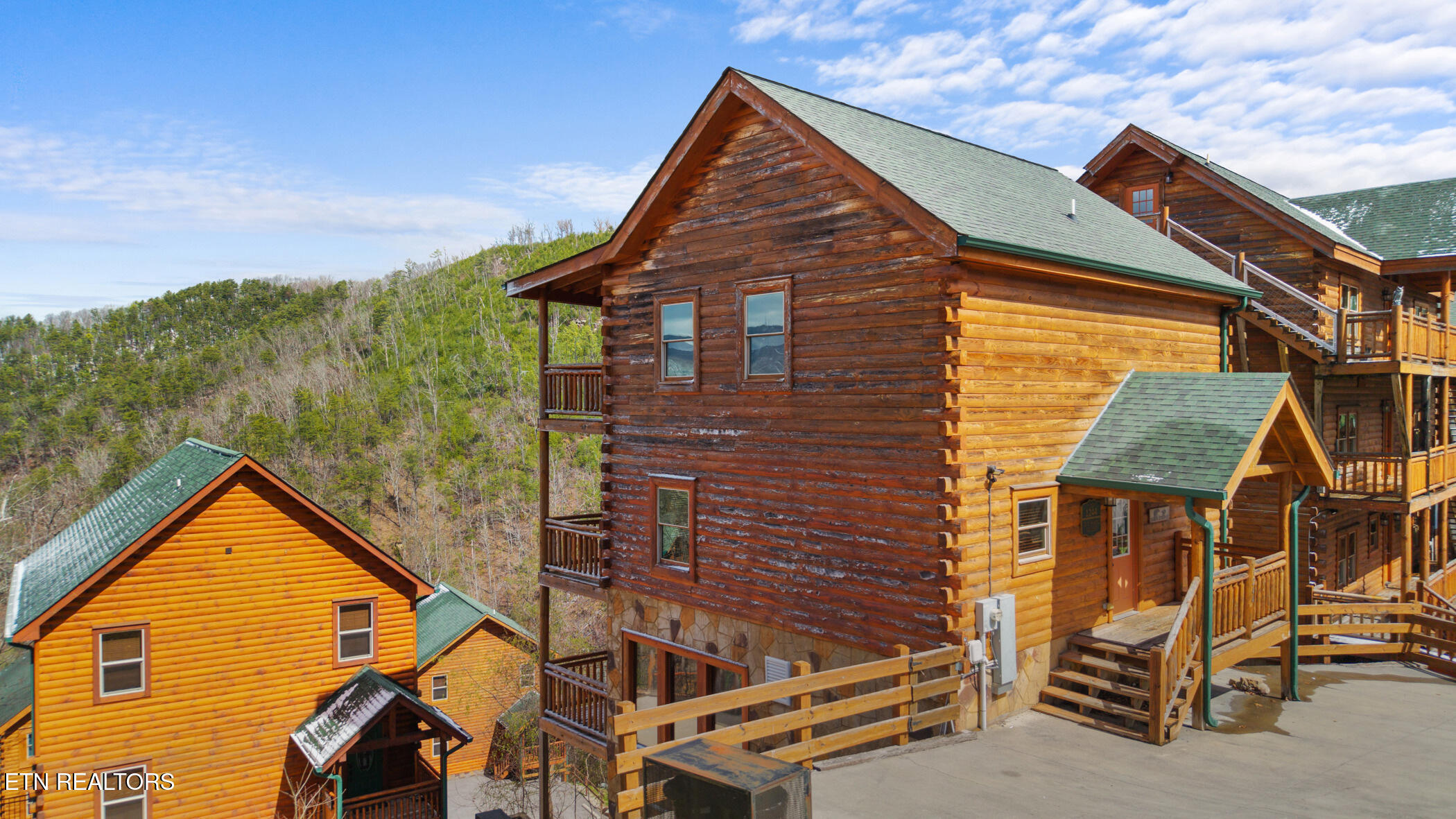 1244 Bird Nest Way Sevierville TN 37862