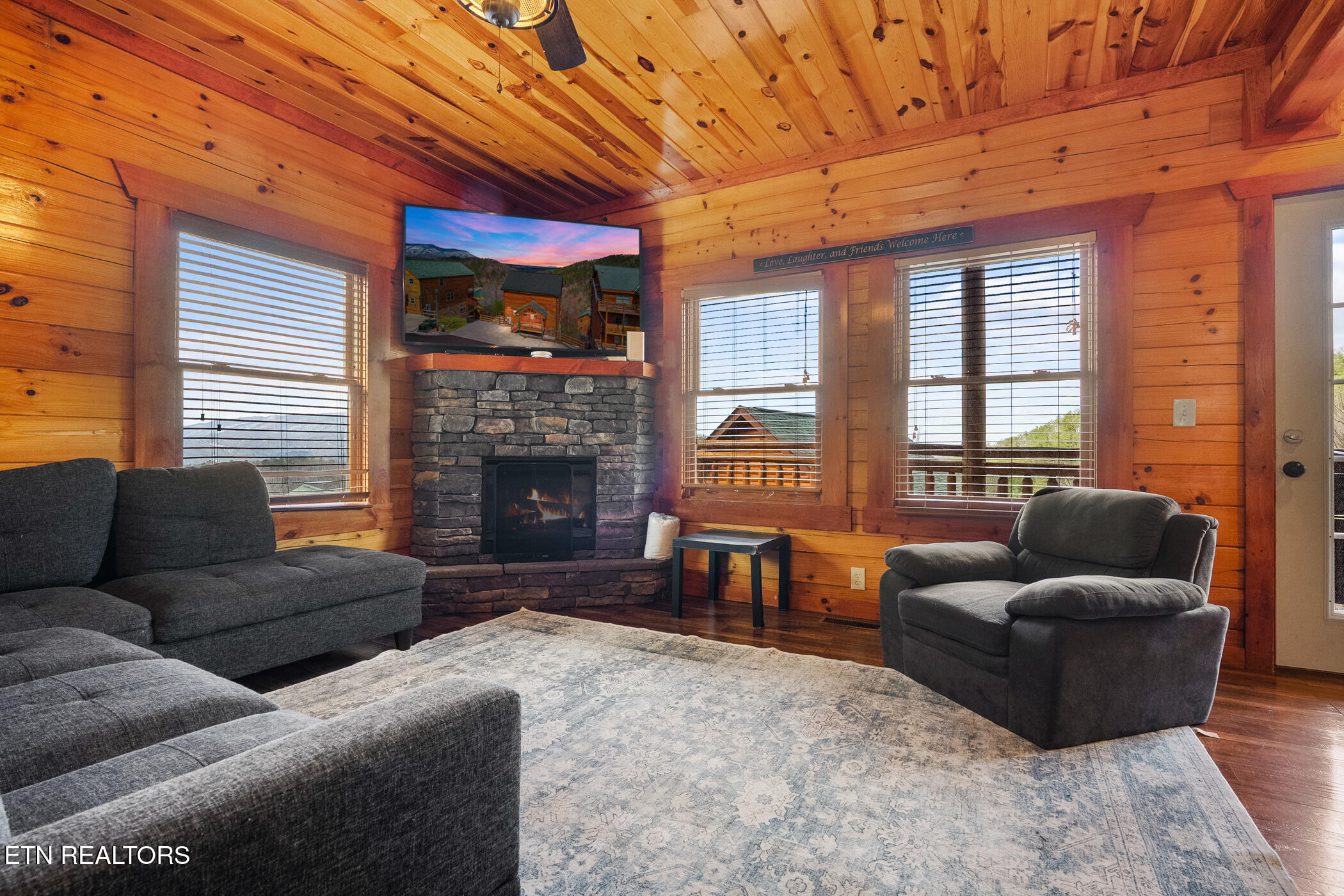 1244 Bird Nest Way Sevierville TN 37862