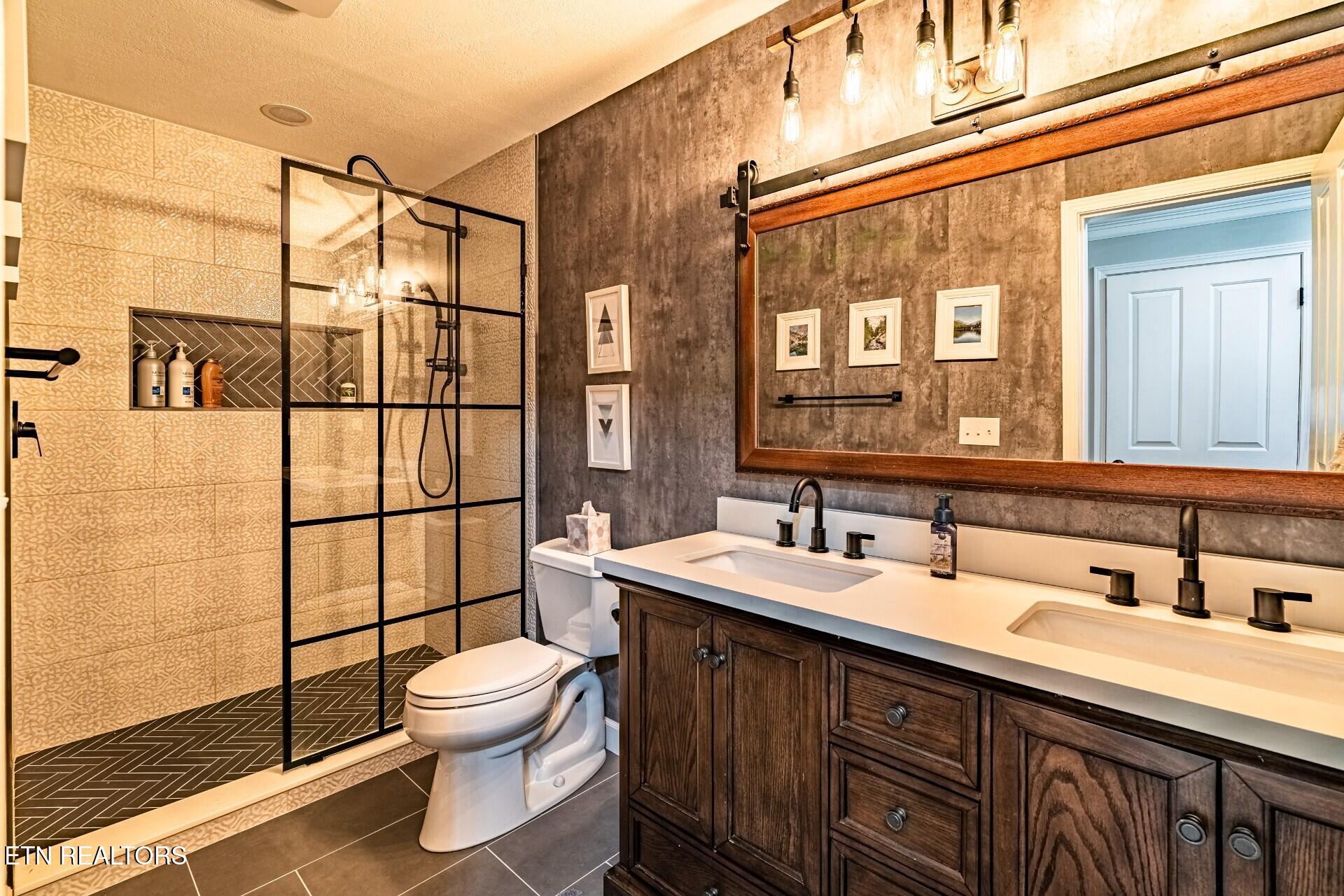 108 Oligi Lane Loudon TN 37774