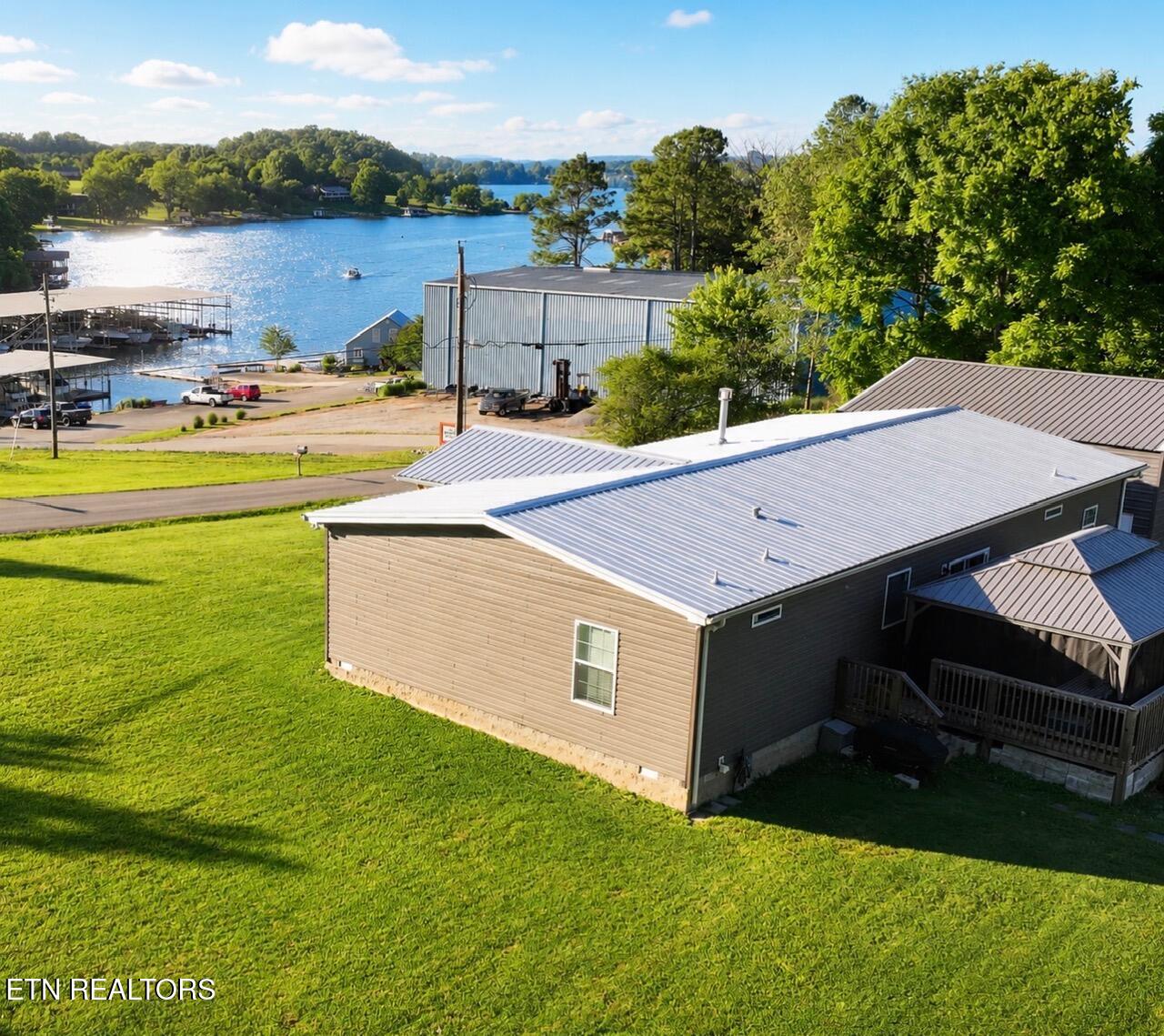 250 Cedar Crest Lane Friendsville TN 37737