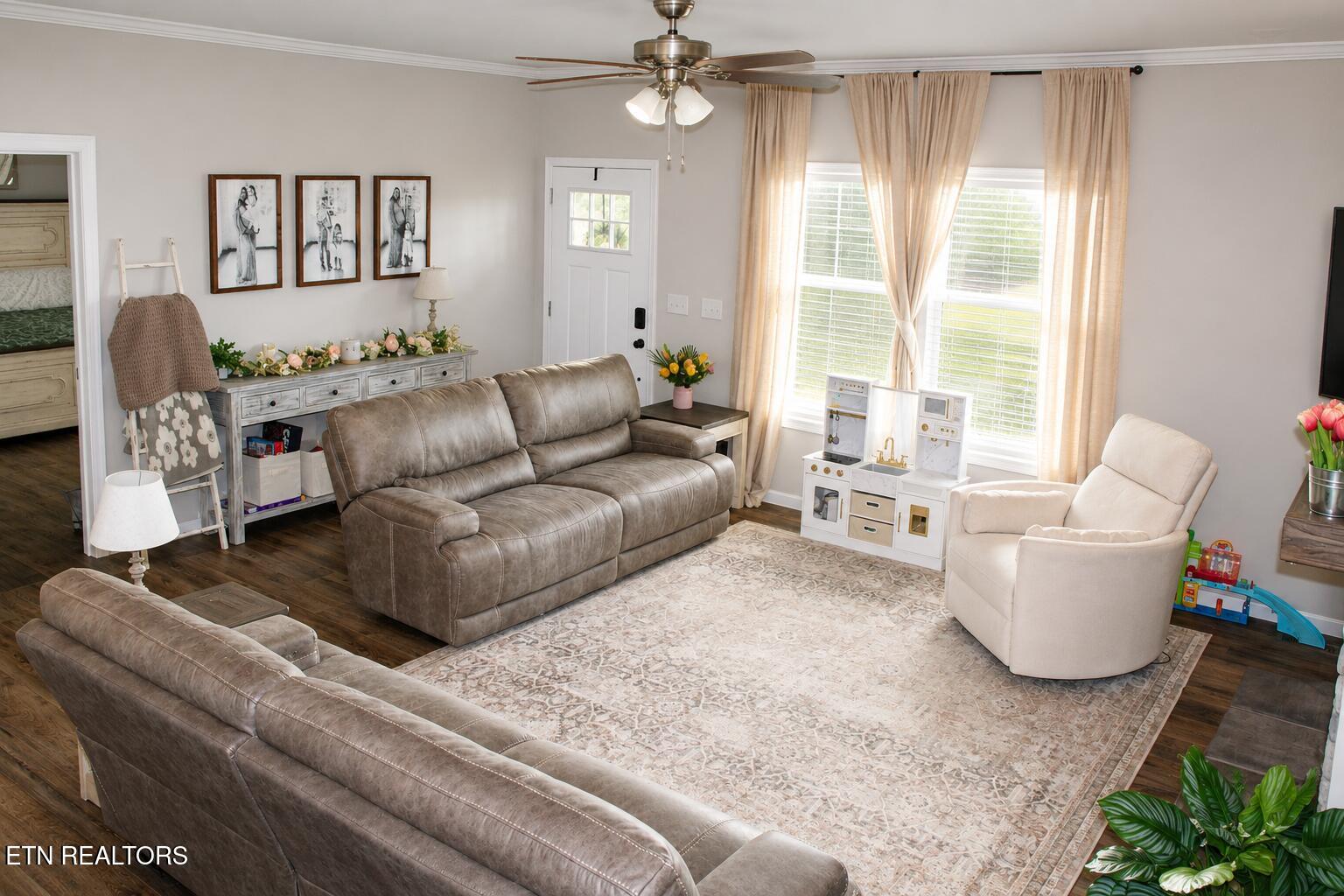 250 Cedar Crest Lane Friendsville TN 37737