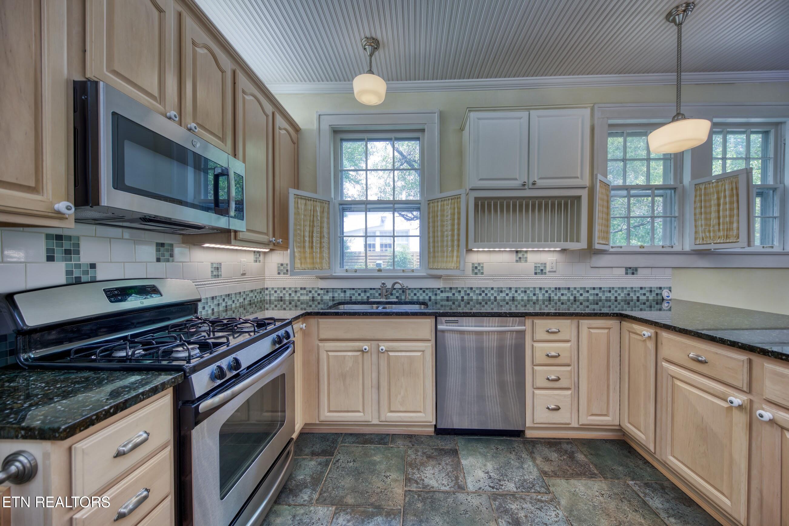 918 Windgate Street Knoxville TN 37919