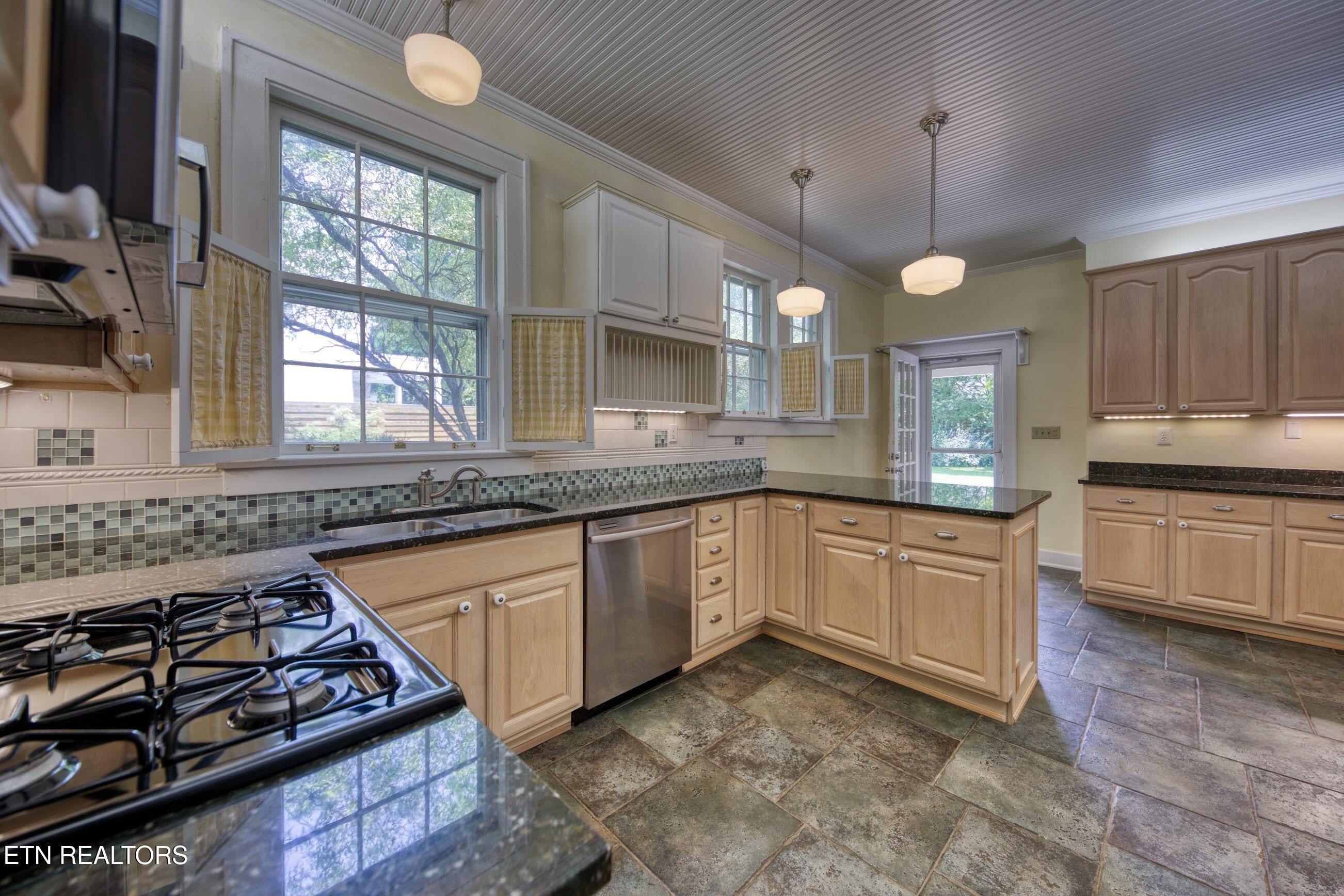 918 Windgate Street Knoxville TN 37919