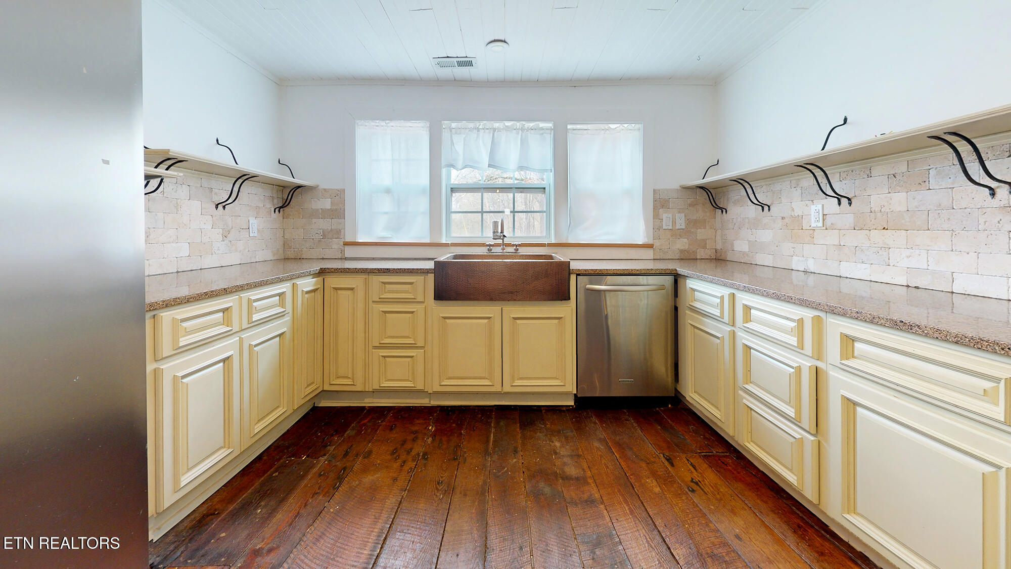 301 Gage Road Philadelphia TN 37846