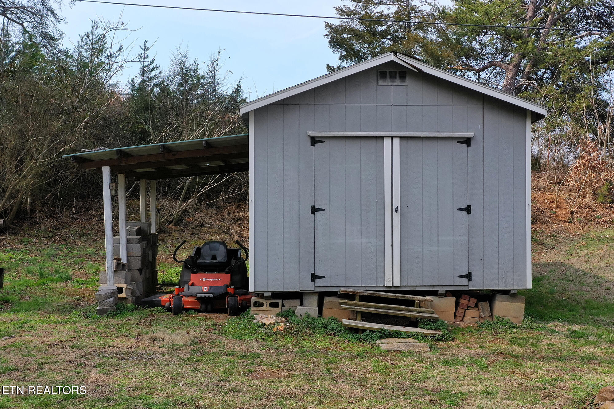 301 Gage Road Philadelphia TN 37846