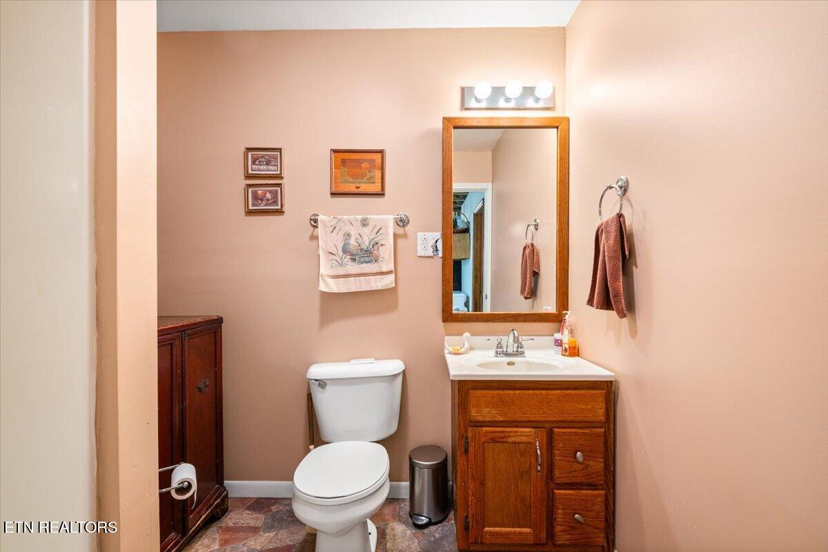 169 Bibee Lane Caryville TN 37714