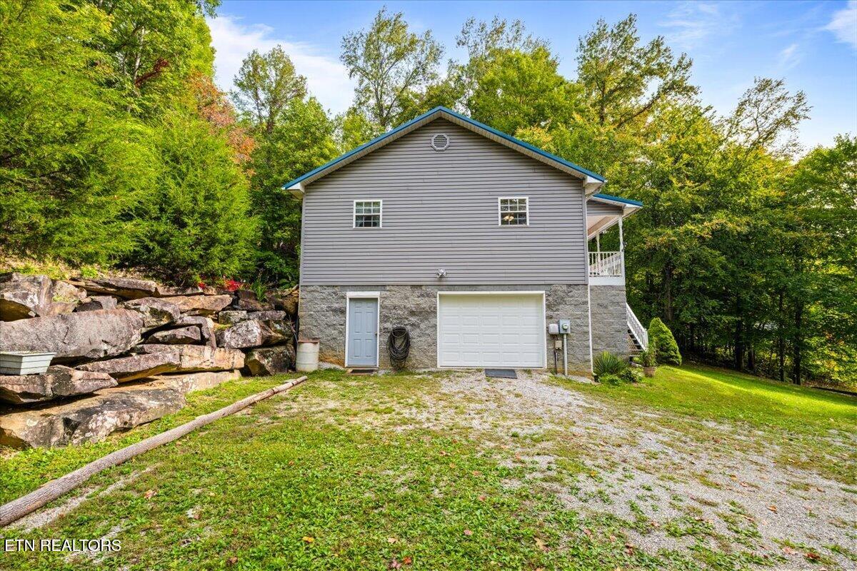 169 Bibee Lane Caryville TN 37714