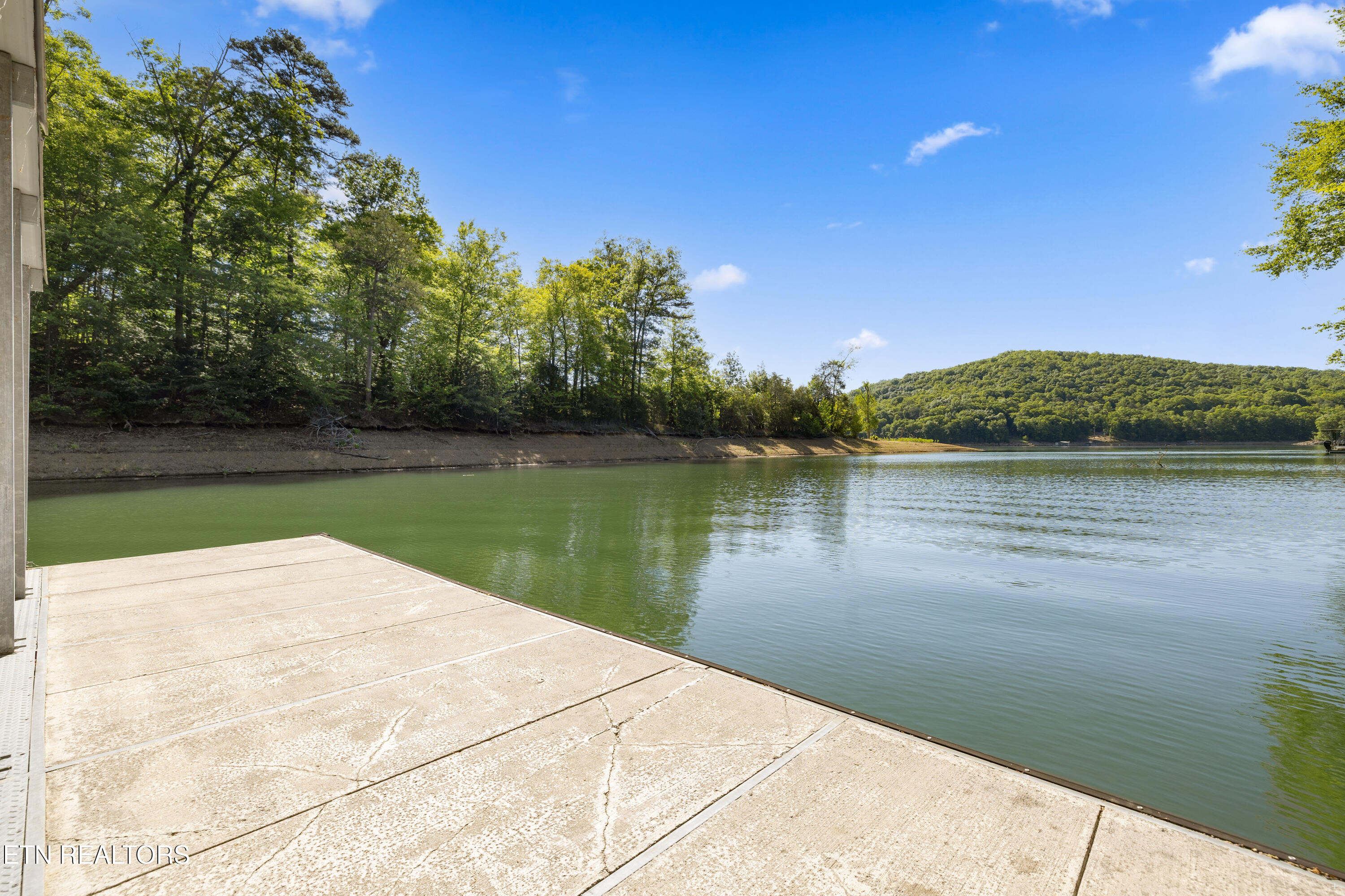 127 Ridgeland Lane Sharps Chapel TN 37866