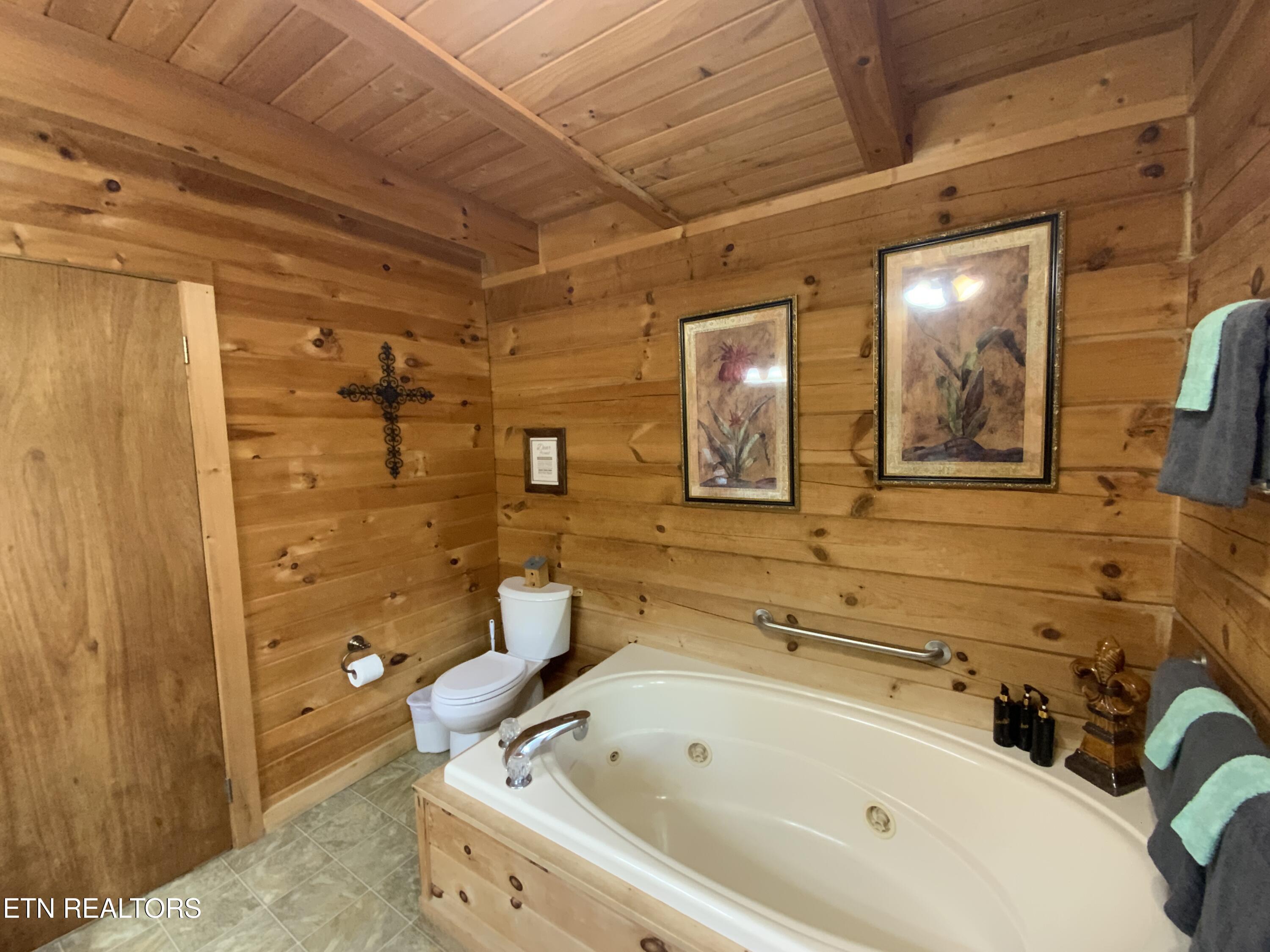 1708 Parkway View Court Sevierville TN 37876