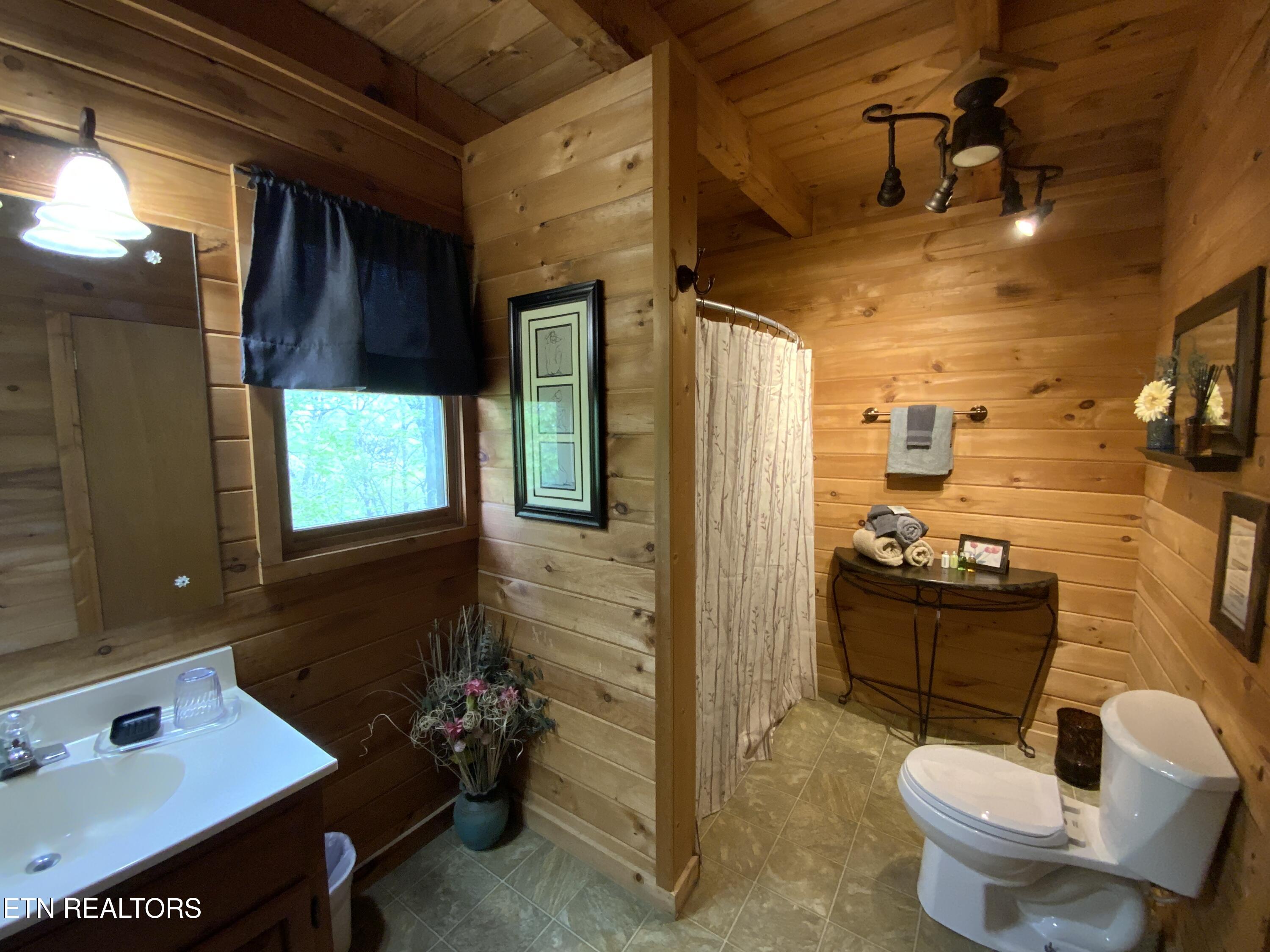 1708 Parkway View Court Sevierville TN 37876
