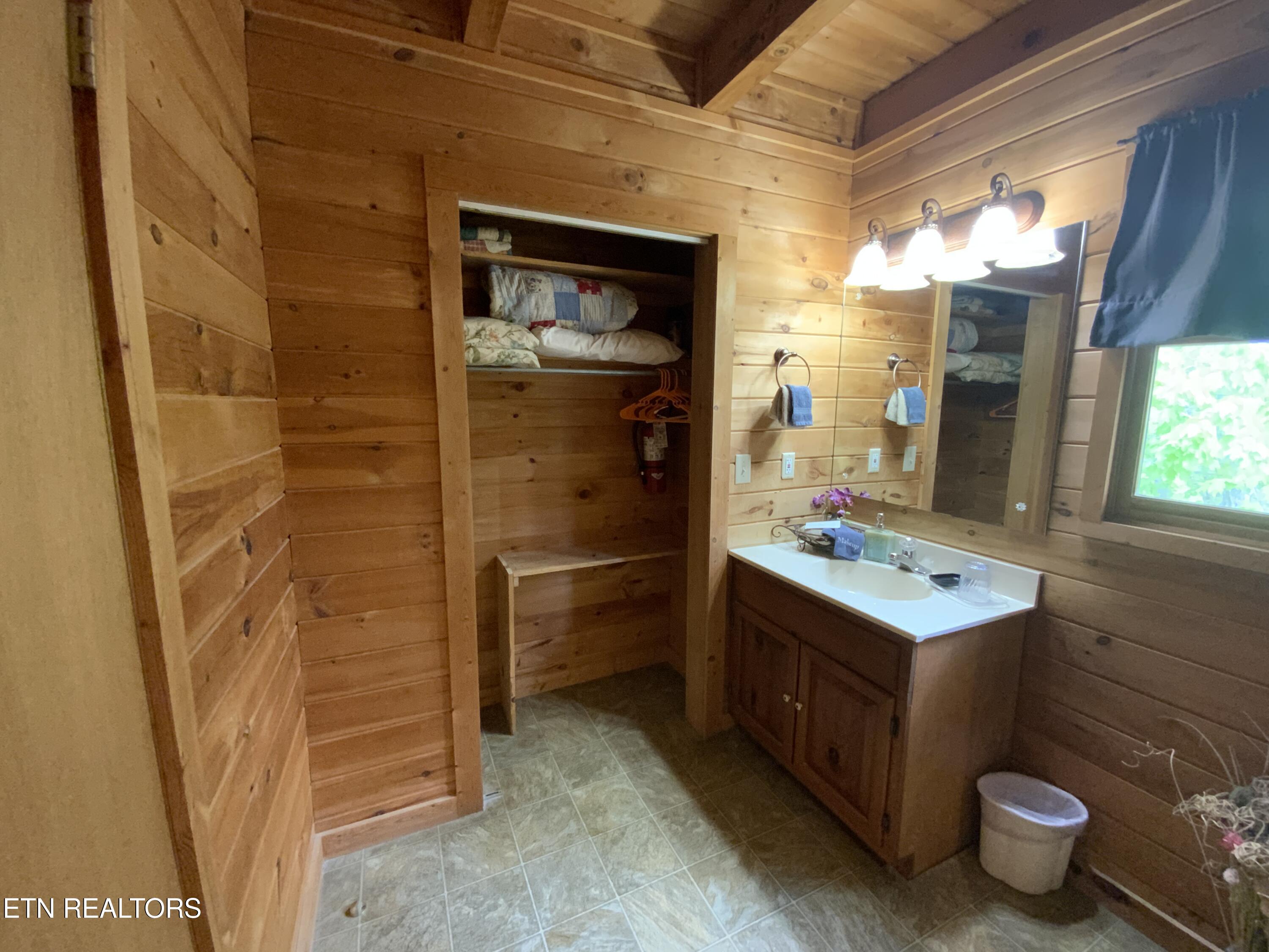 1708 Parkway View Court Sevierville TN 37876