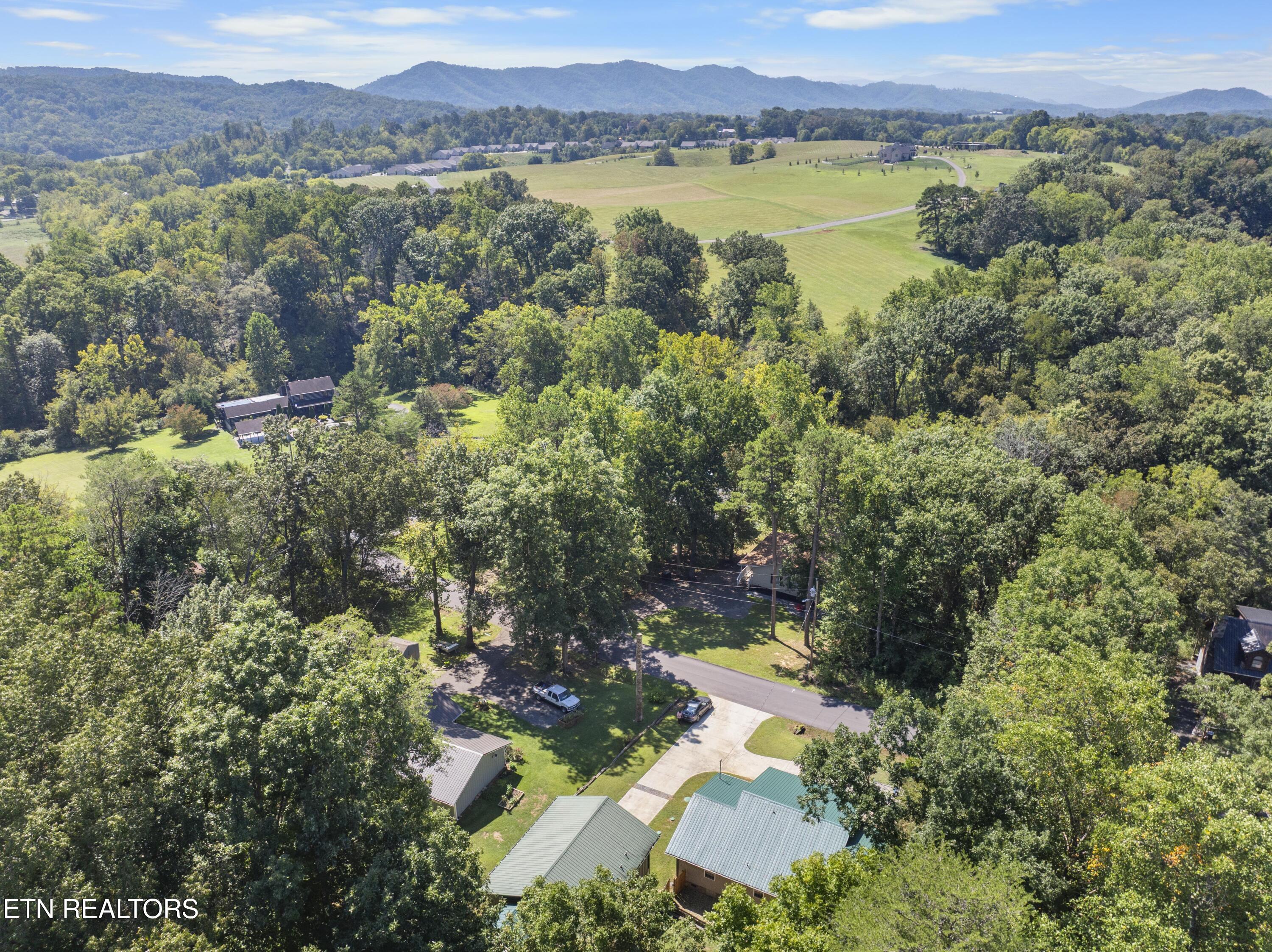 2317 Arch Rock Drive Sevierville TN 37876