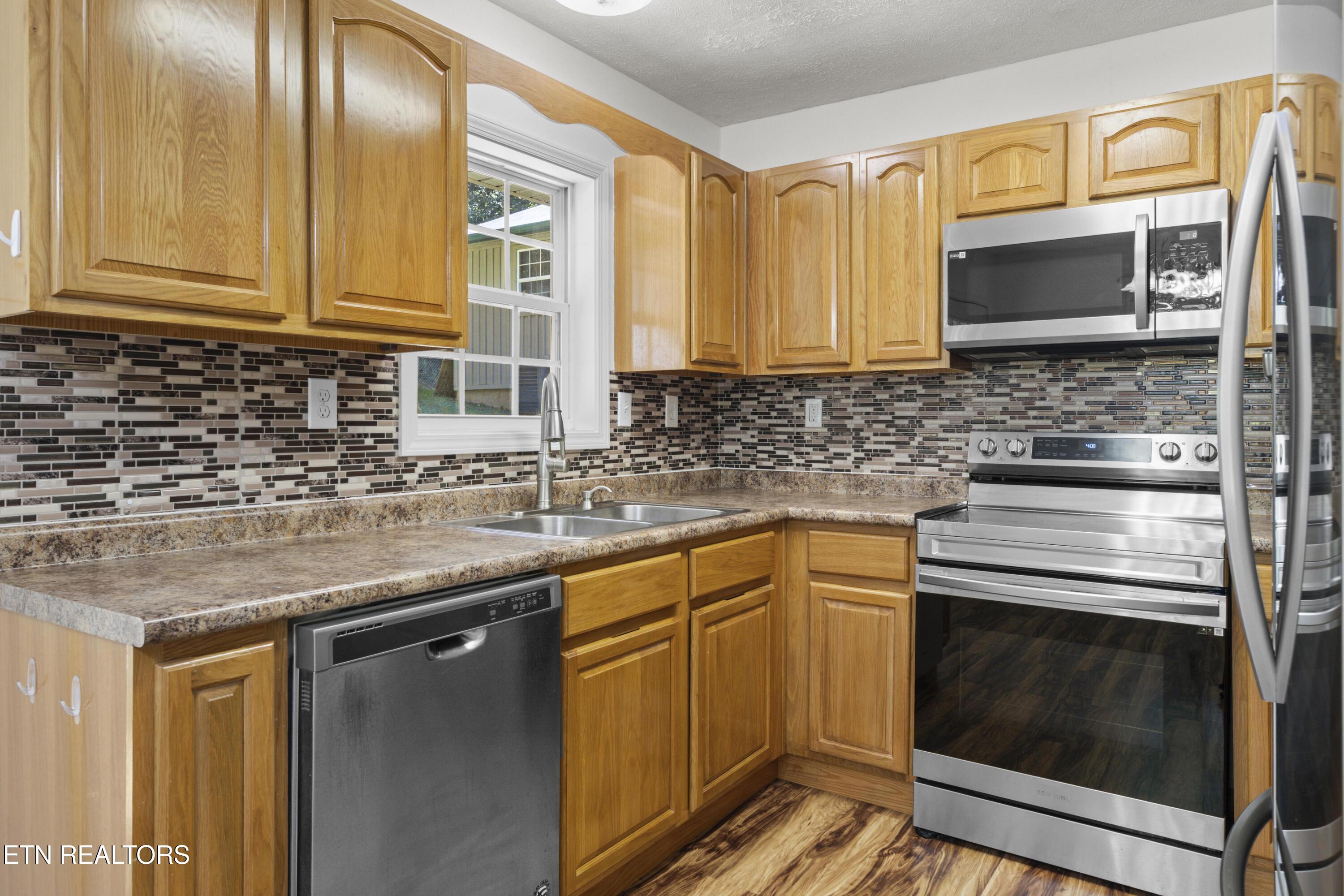 2317 Arch Rock Drive Sevierville TN 37876