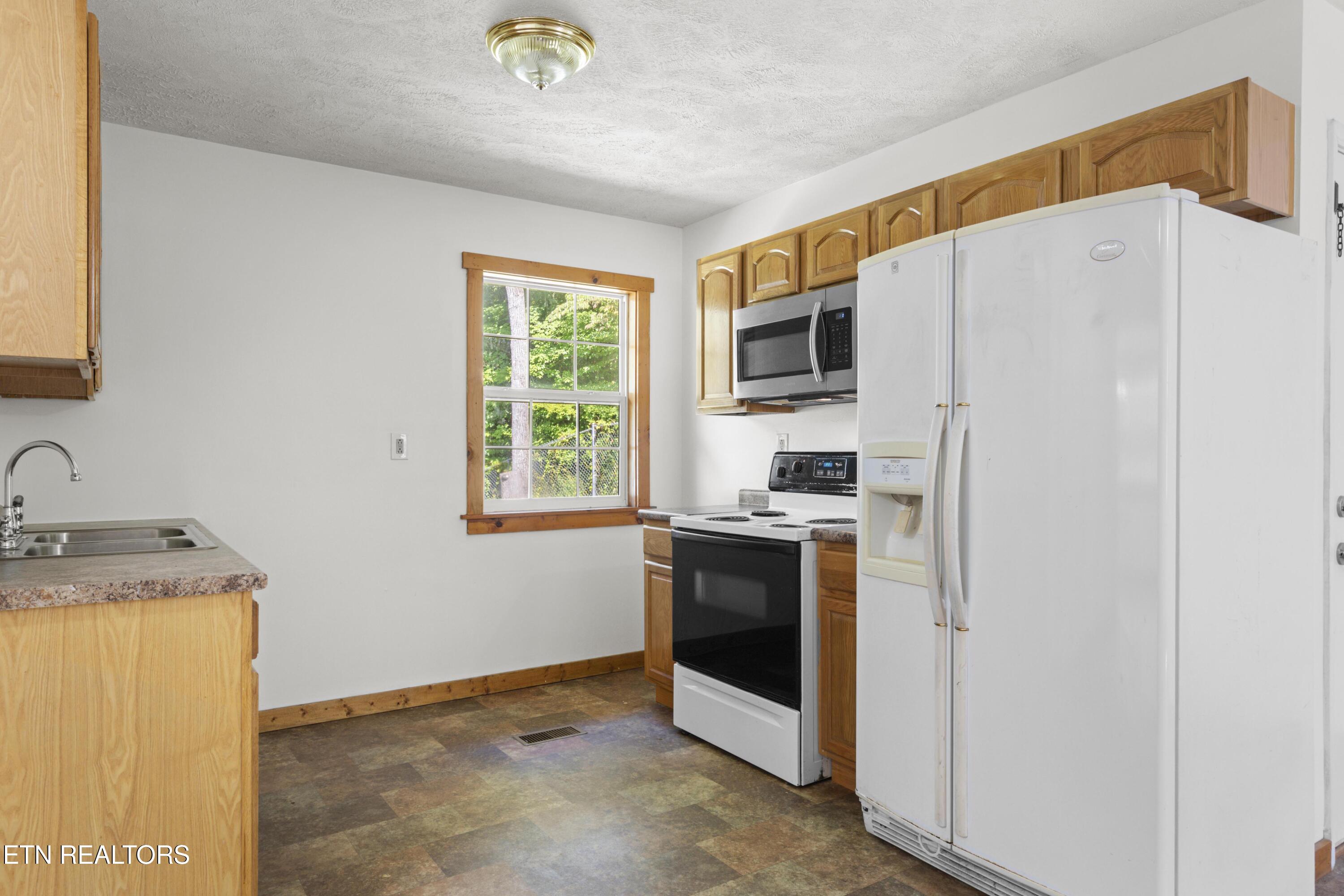 2317 Arch Rock Drive Sevierville TN 37876