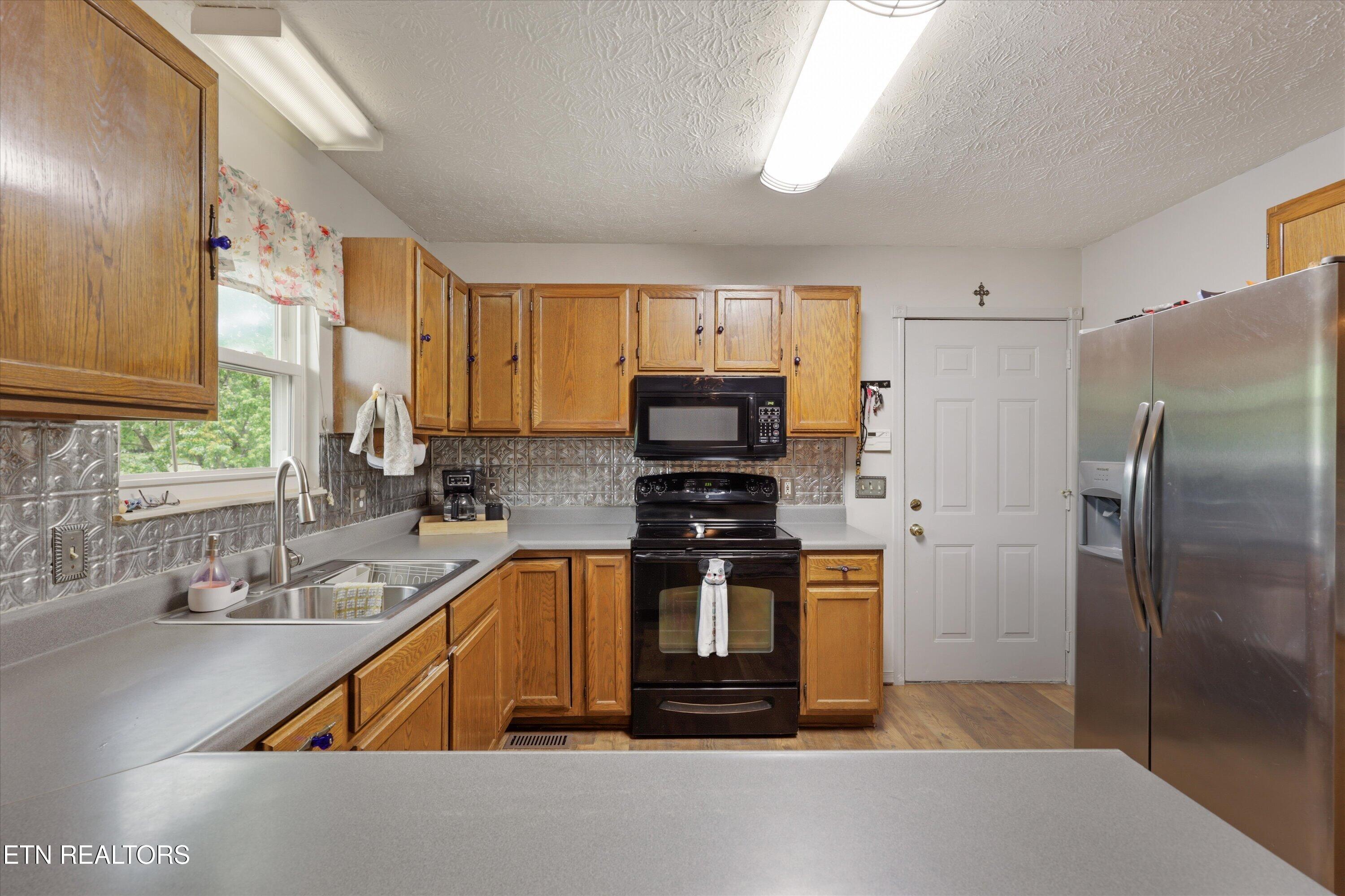 354 Apple Valley Road Sevierville TN 37862