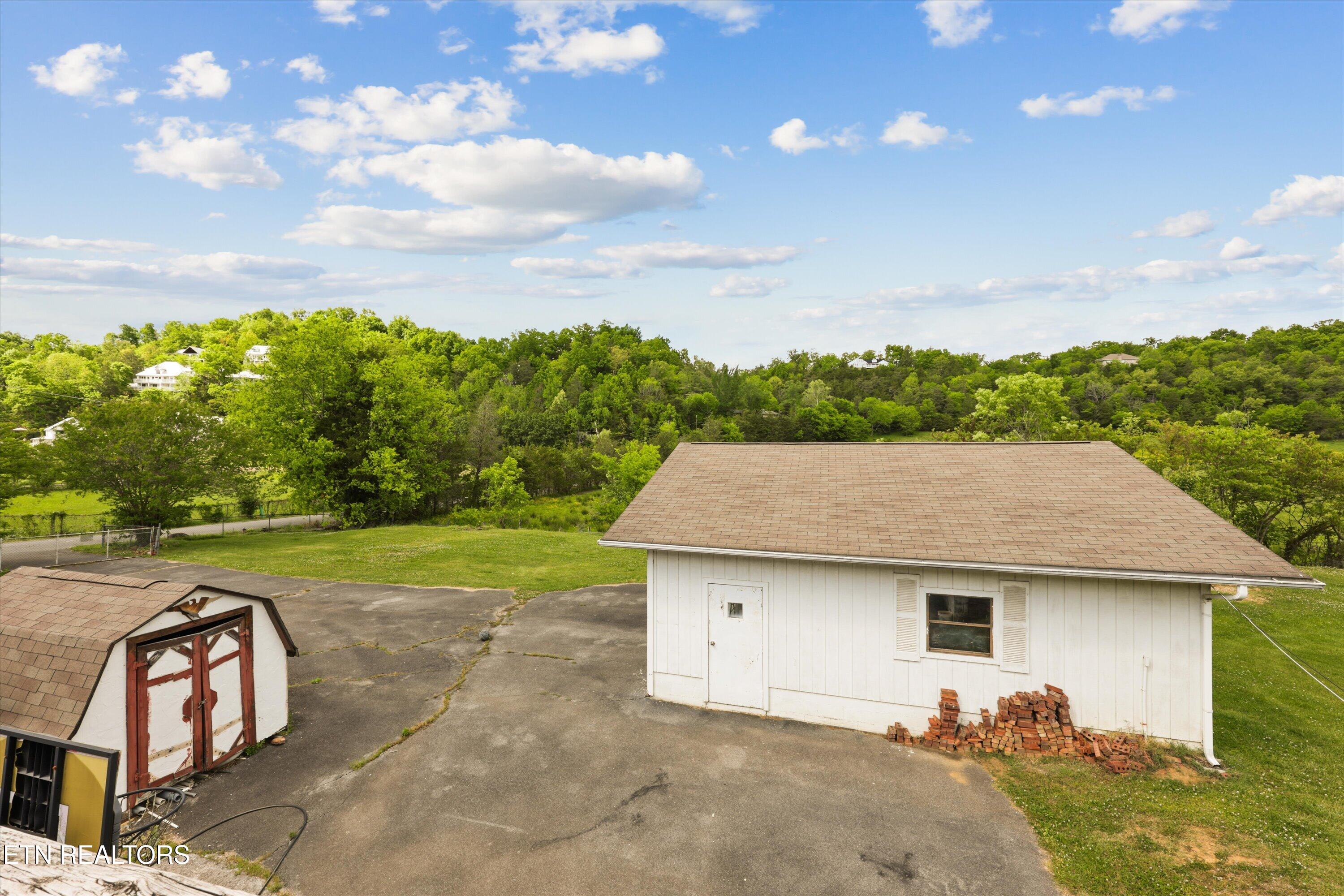 354 Apple Valley Road Sevierville TN 37862
