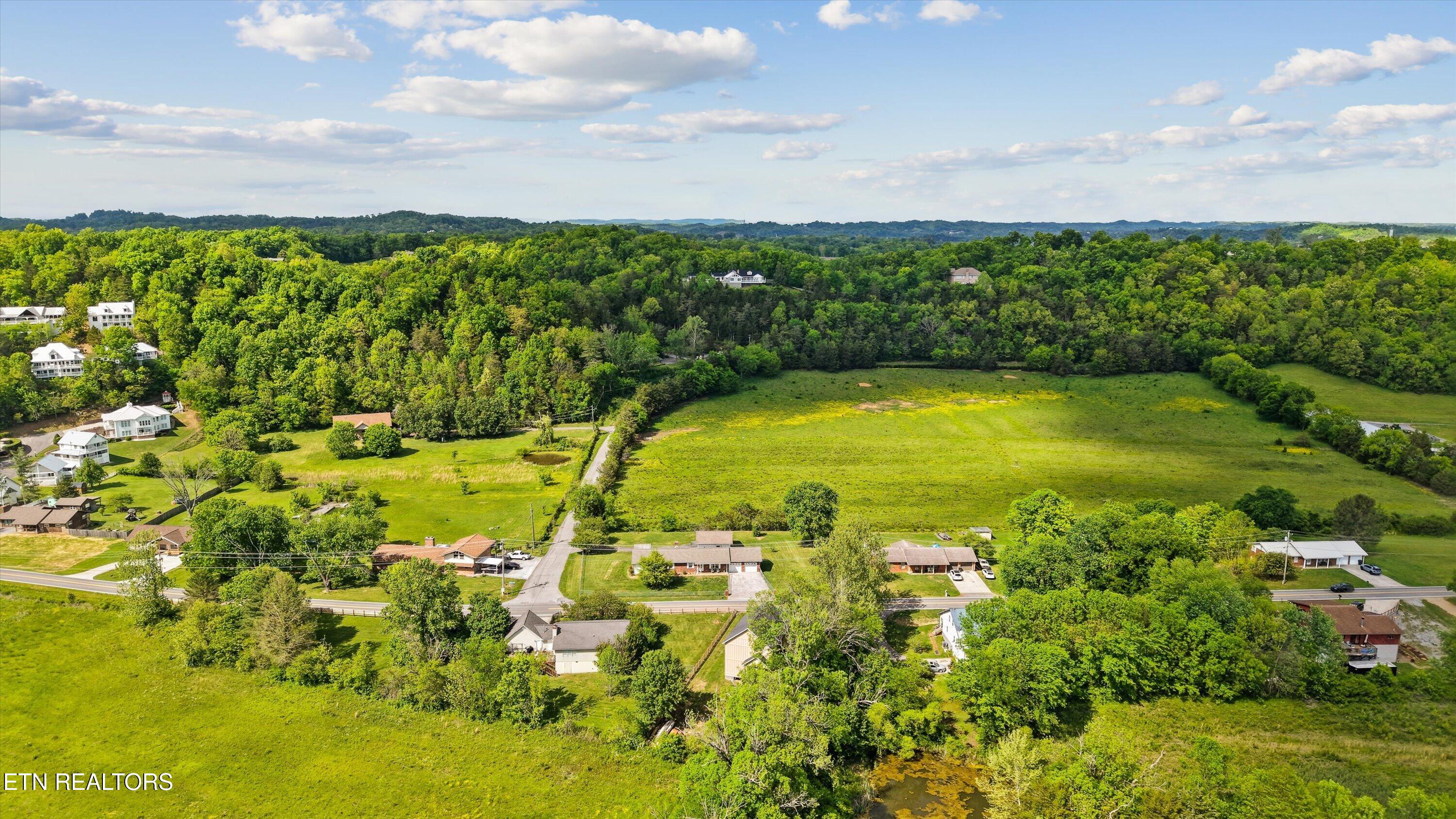 354 Apple Valley Road Sevierville TN 37862