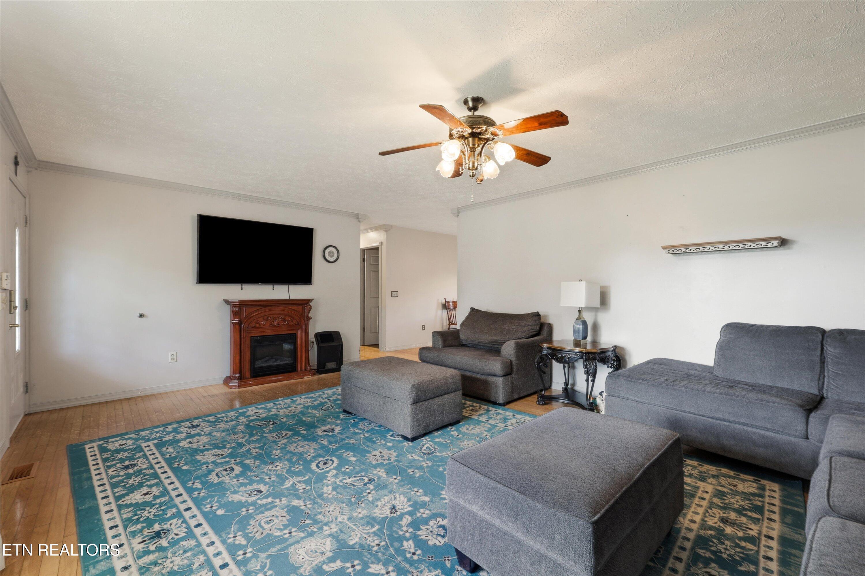 354 Apple Valley Road Sevierville TN 37862