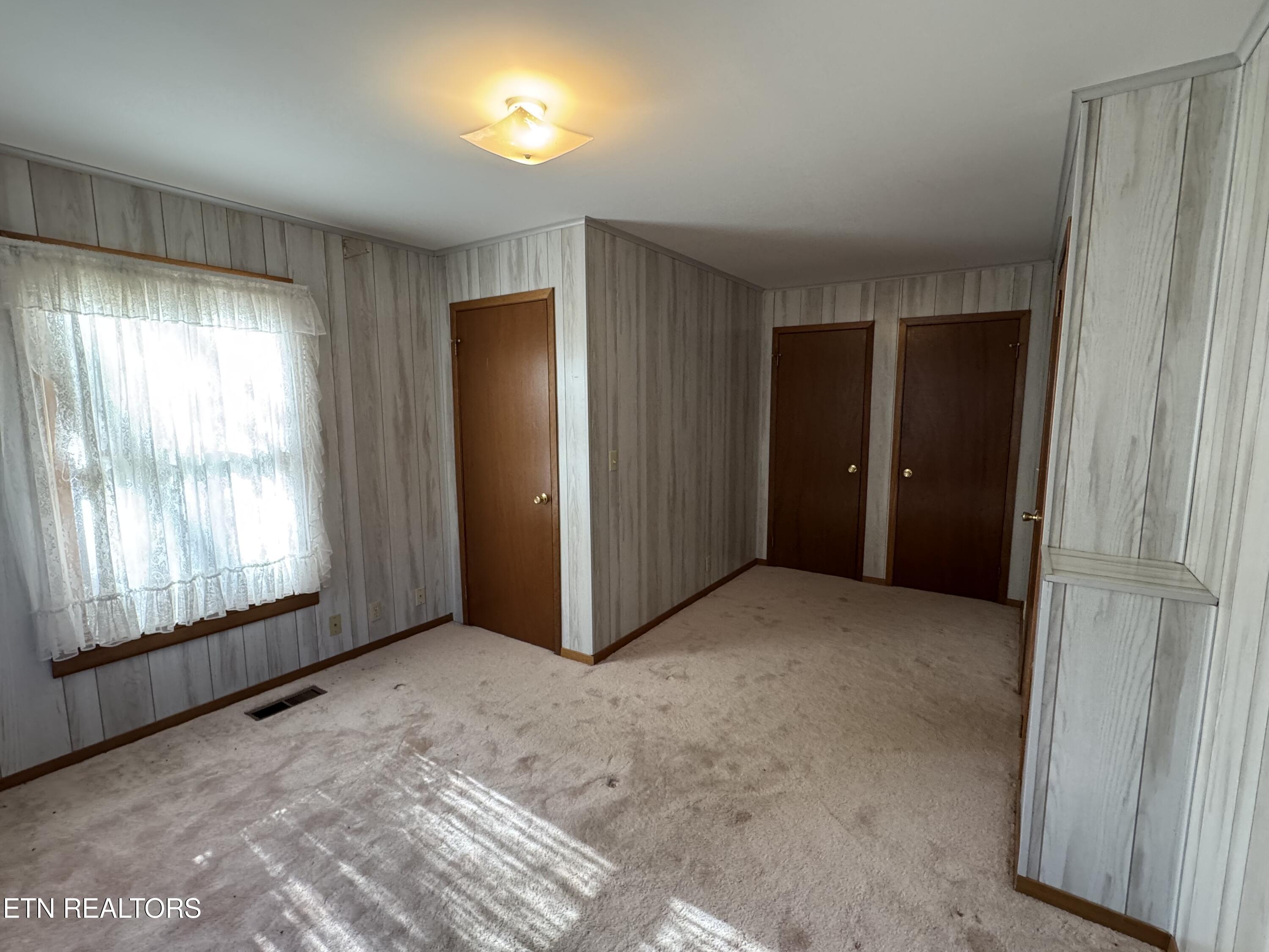 211 Black Oak Road Oneida TN 37841