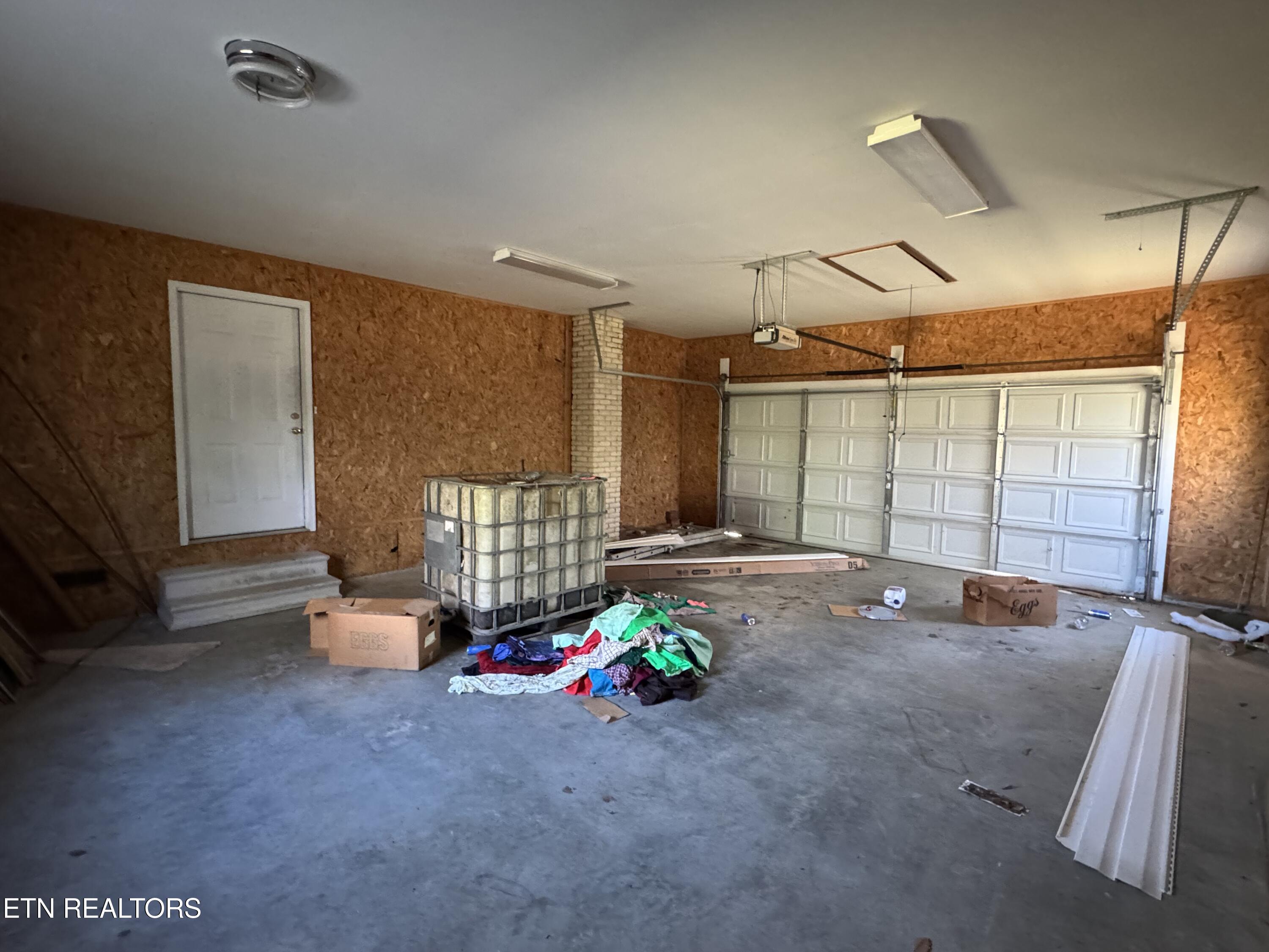 211 Black Oak Road Oneida TN 37841