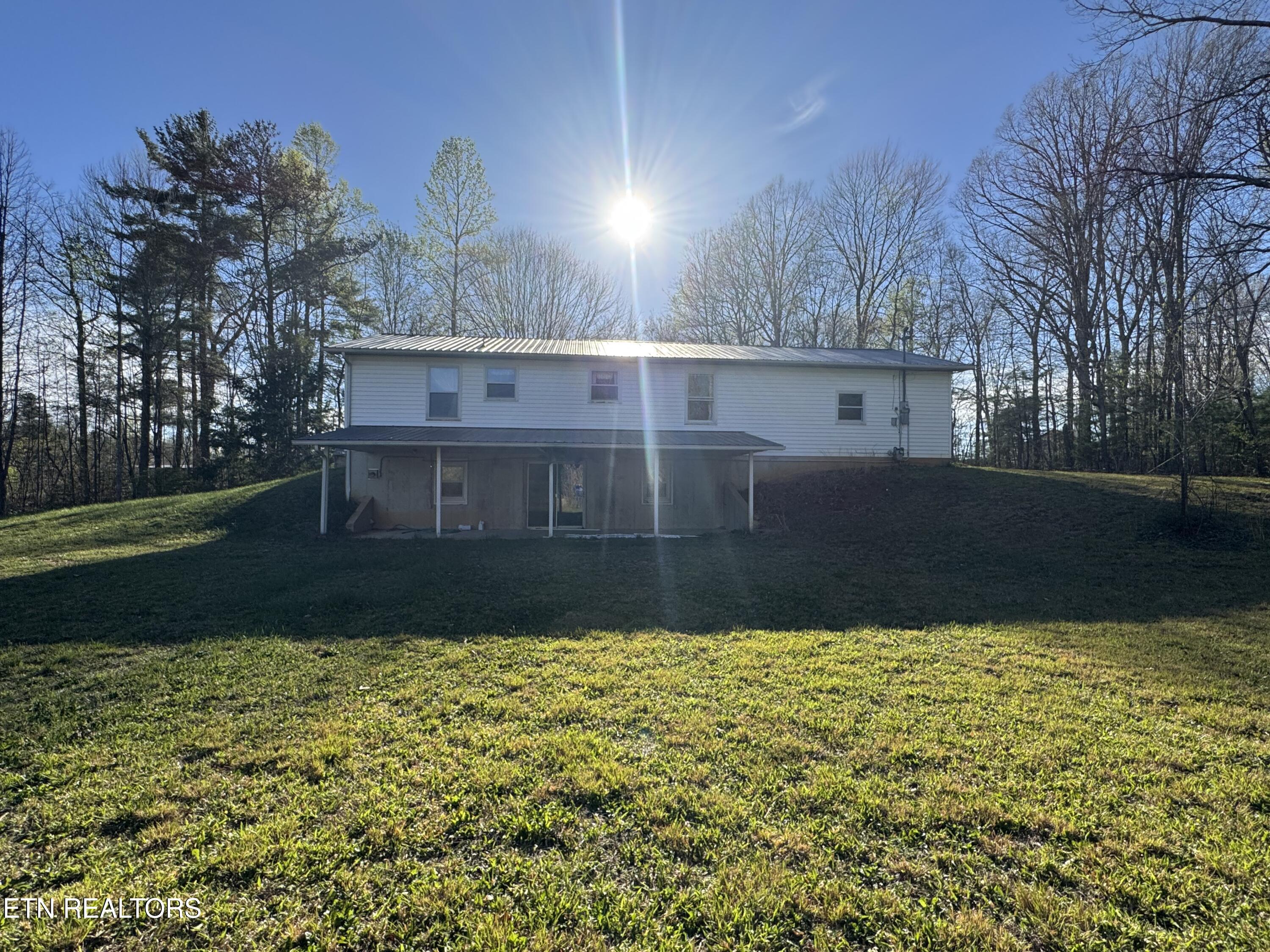 211 Black Oak Road Oneida TN 37841