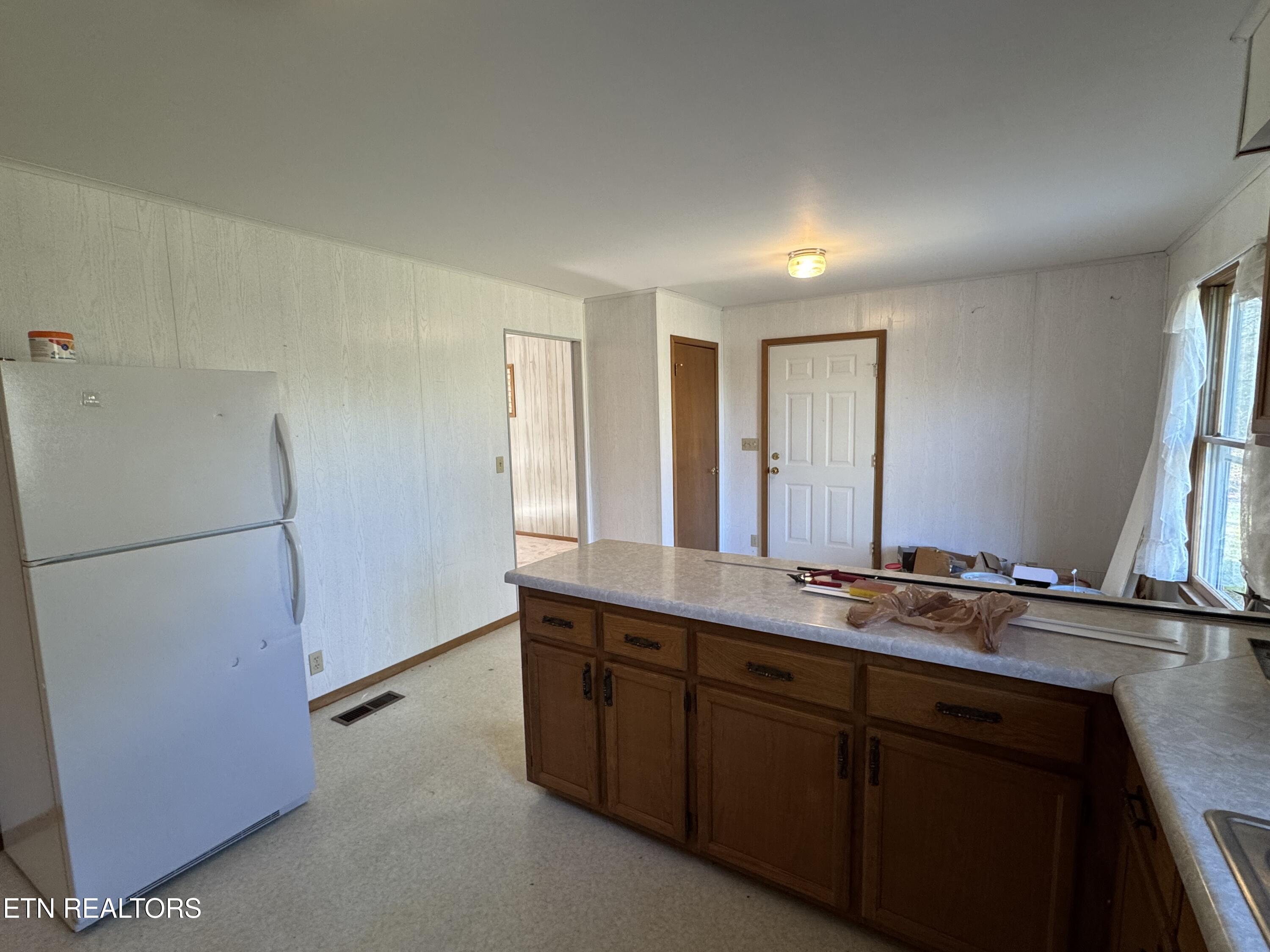 211 Black Oak Road Oneida TN 37841