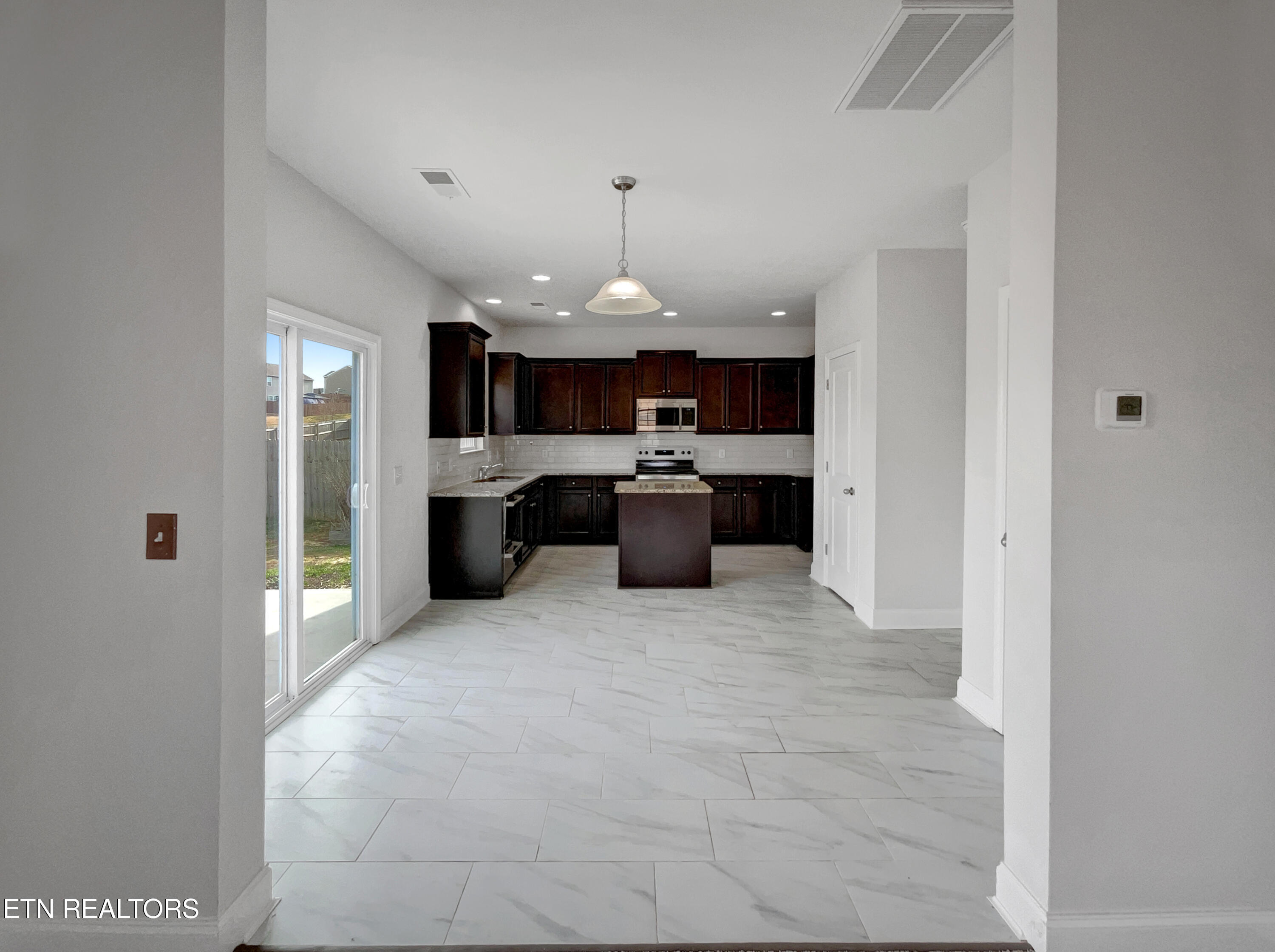 172 Mandy Lane Lenoir City TN 37772