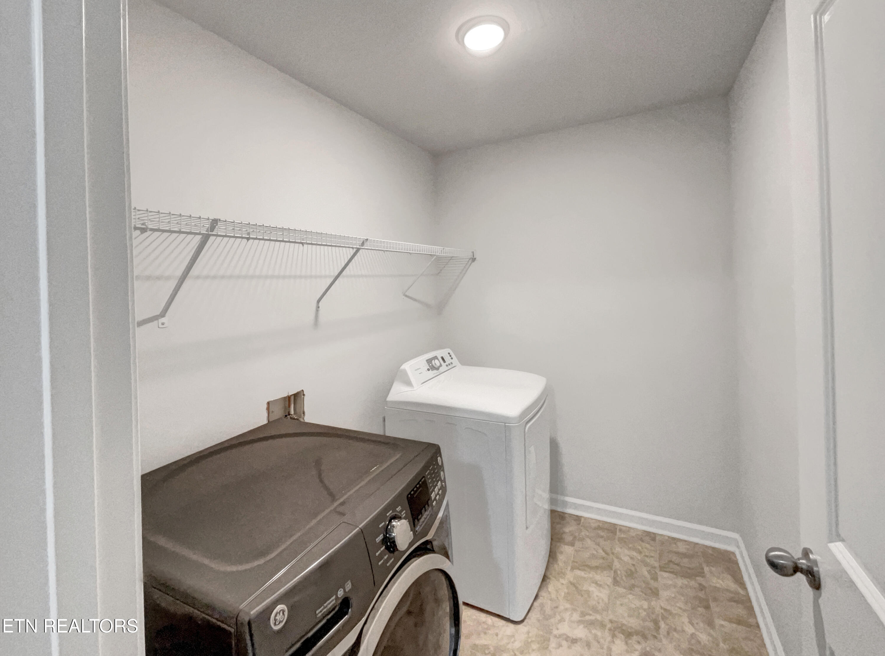 172 Mandy Lane Lenoir City TN 37772